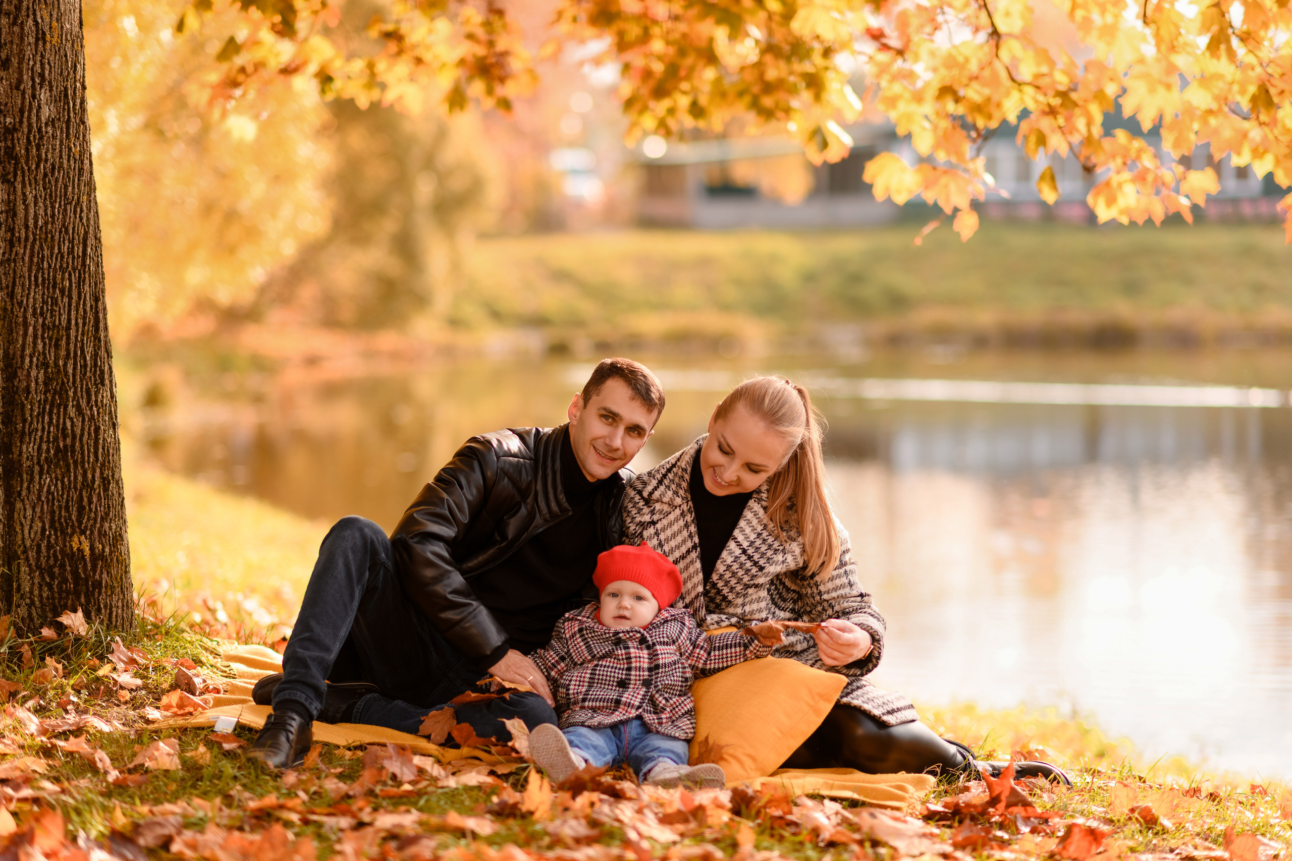 Семейная осенняя фотосессия в парке. Свадебный и семейный фотограф в Санкт-Петербурге Олеся Еремеева