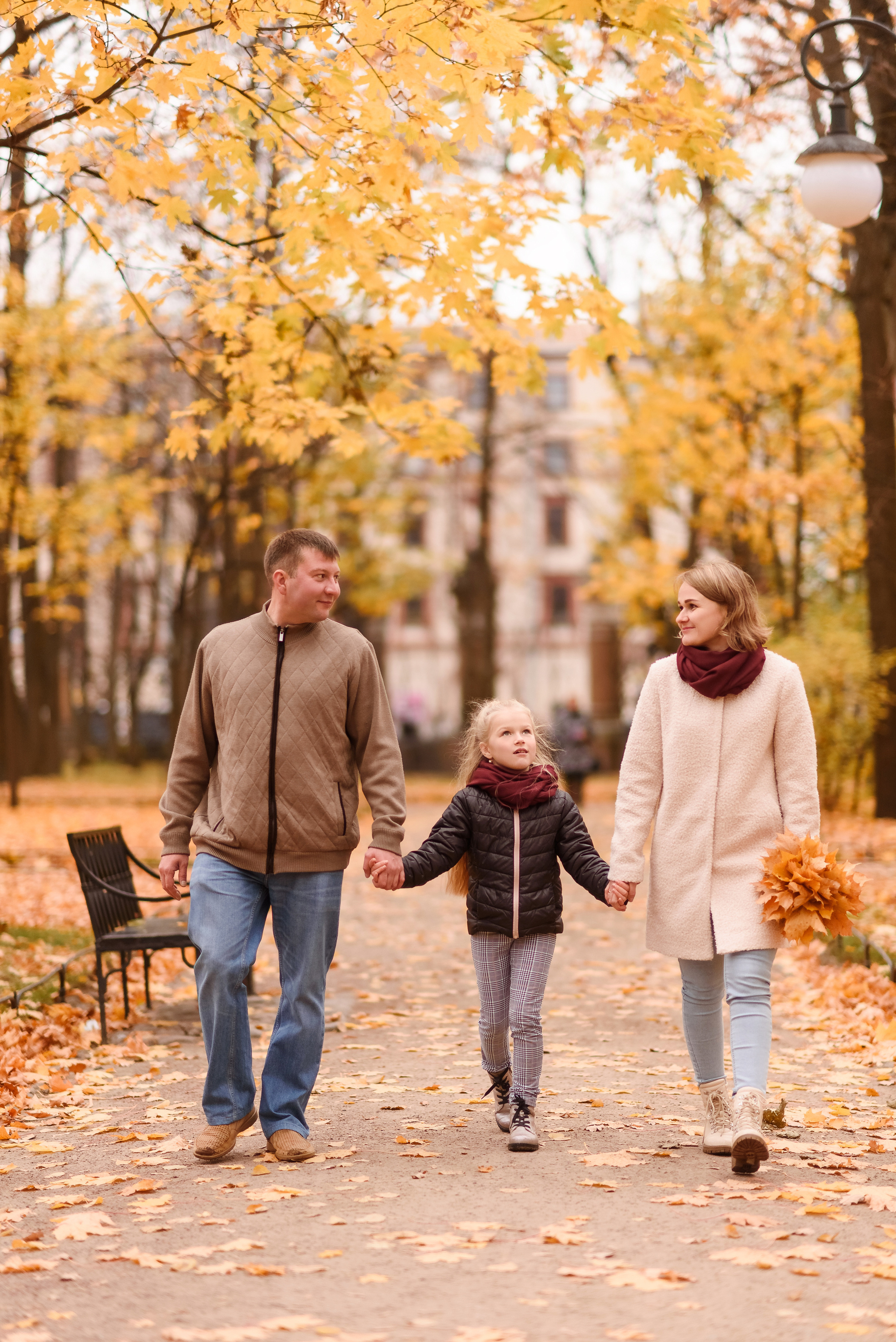 Осенняя семейная фотосессия в Михайловском саду. Свадебный и семейный фотограф в Санкт-Петербурге Олеся Еремеева