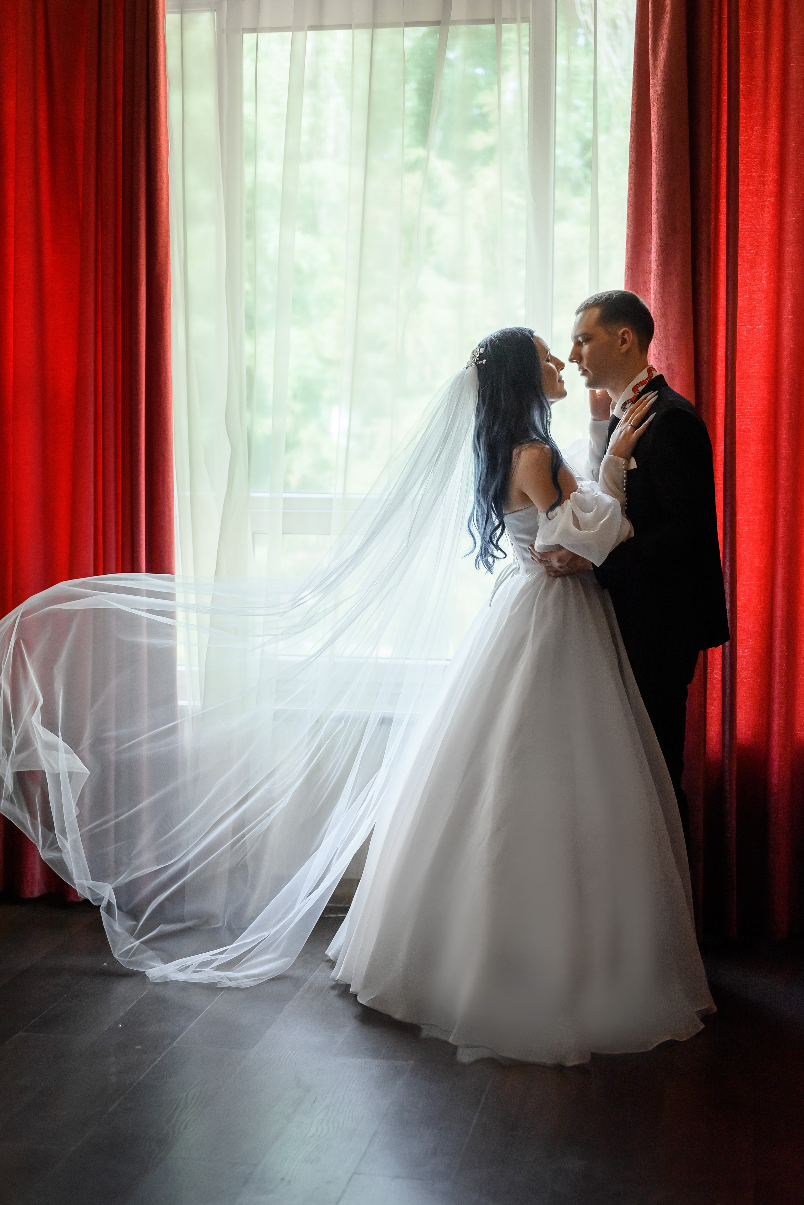 Анонс свадебных фотографий для Лилии и Александра. Юлия Басня семейный и свадебный фотограф в Донецке