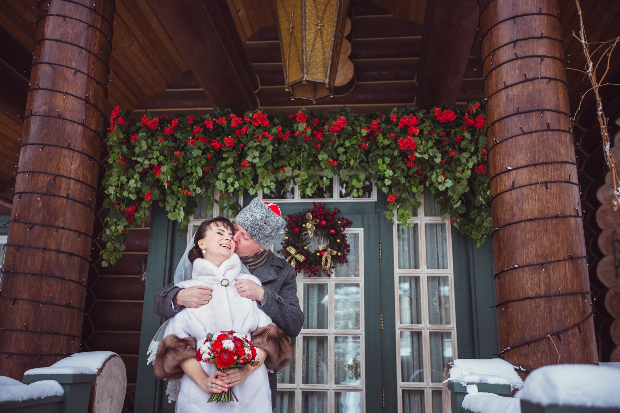 Зимняя свадьба в русских традициях. Семейный, портретный и свадебный фотограф в Санкт-Петербурге и Москве