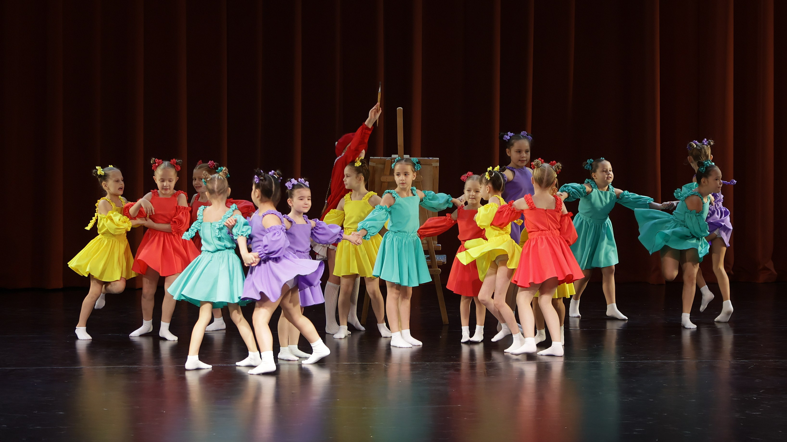 Фестиваль хореографического искусства «КУБОК ЛЕГЕНДЫ — 2025». Выпускные альбомы и школьный фотограф в Подольске, Троицке, Щербинке, Москве и Московской области