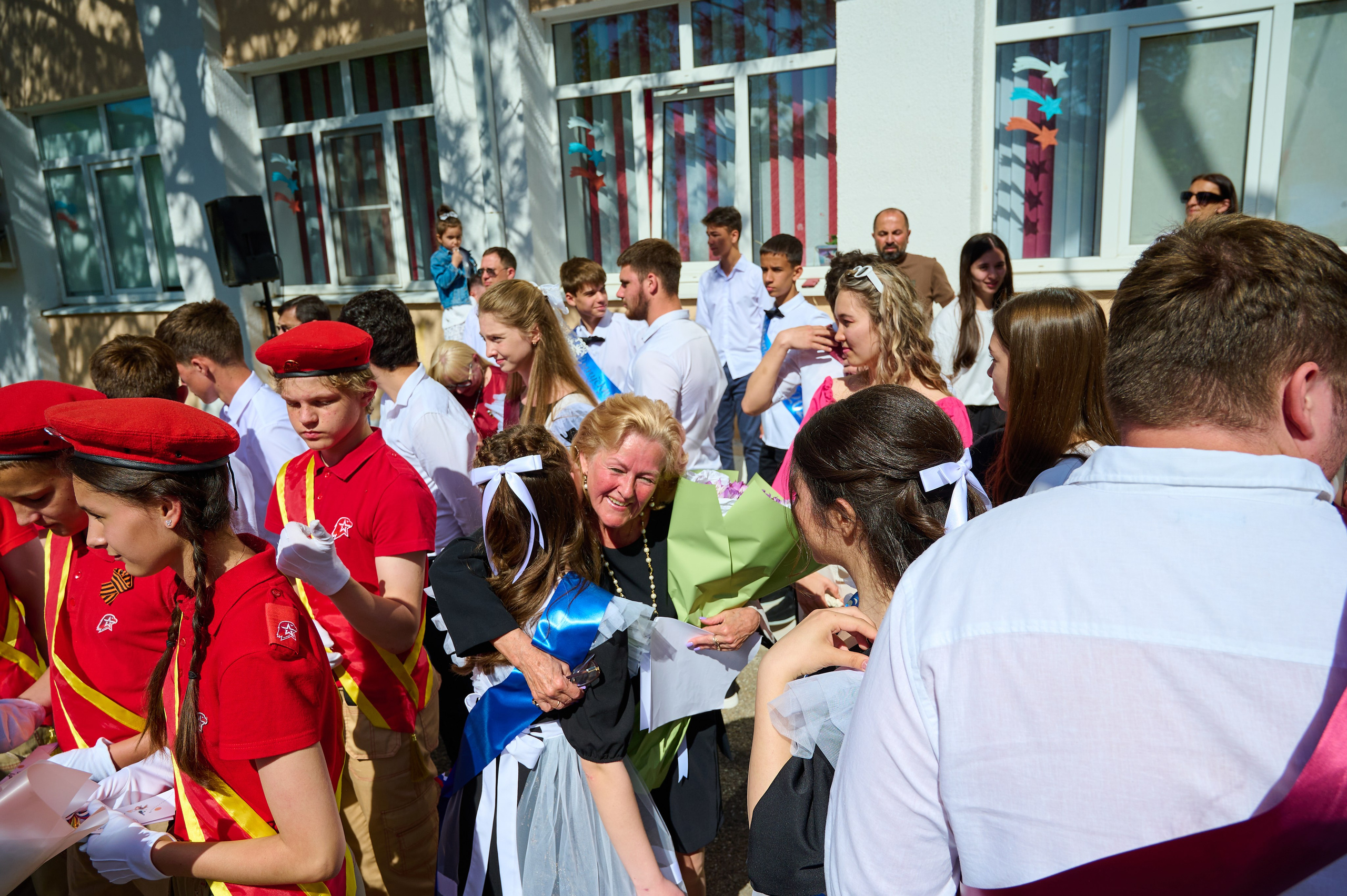 Последний звонок 2025. Жизнь курорта Кабардинка в фотографиях