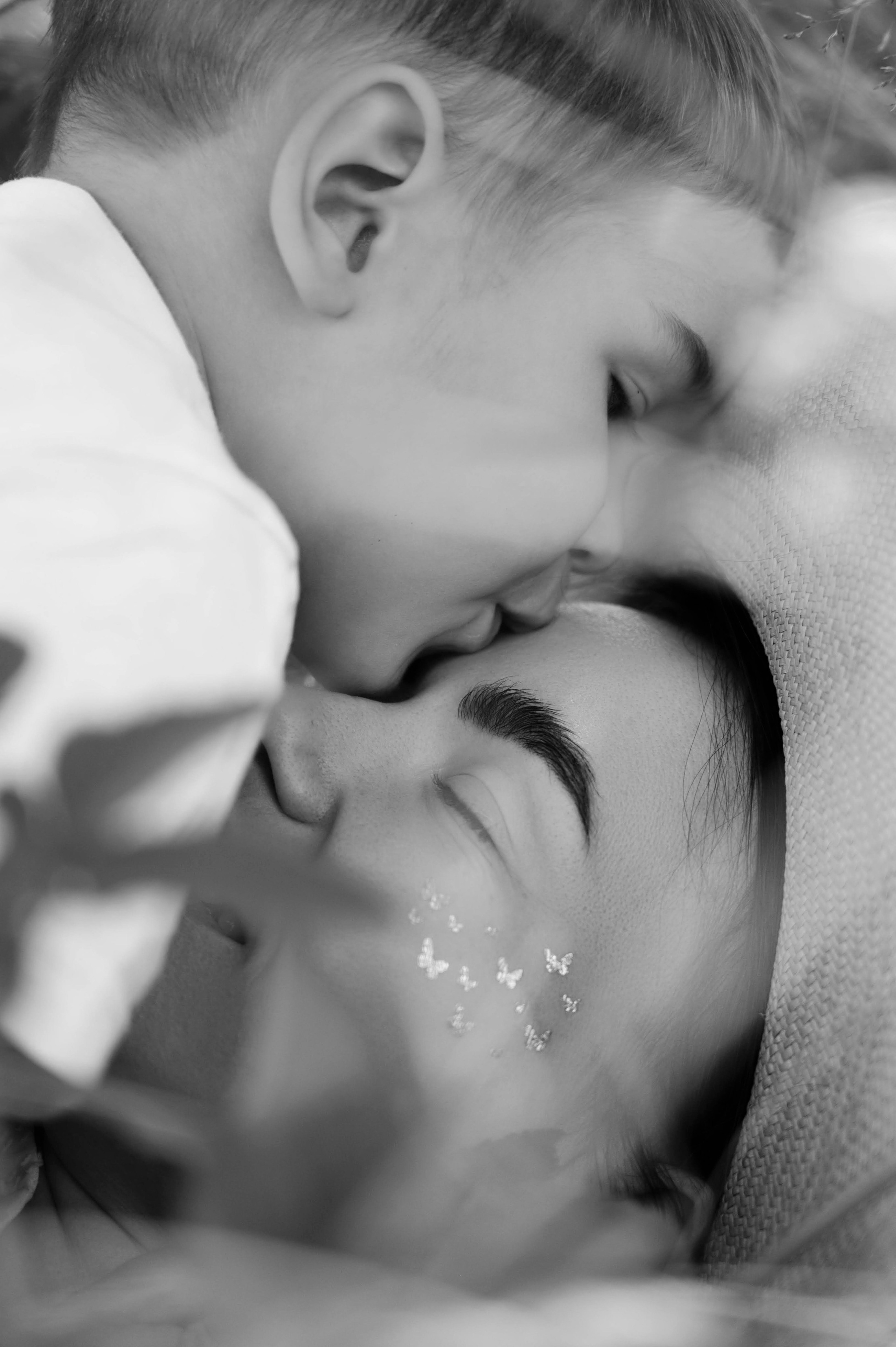 Фотопрогулка. Профессиональный фотограф беременности в СПБ. Стильные фотосессии беременности в стиле минимализм и классическая фотография