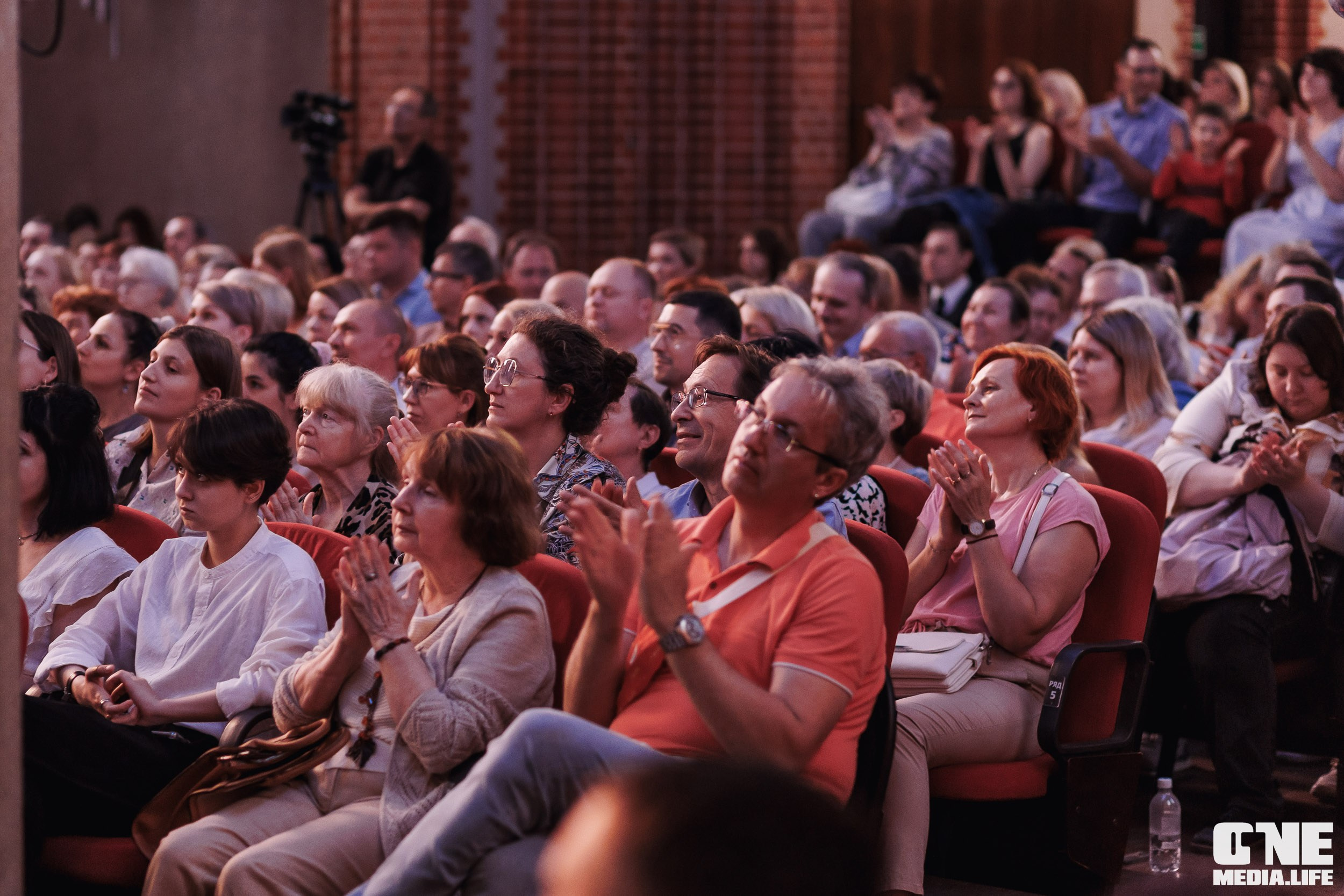 Фоторепортаж из Калининградской филармонии. One Media Life: фоторепортажи, фотоотчеты с мероприятий и заведений