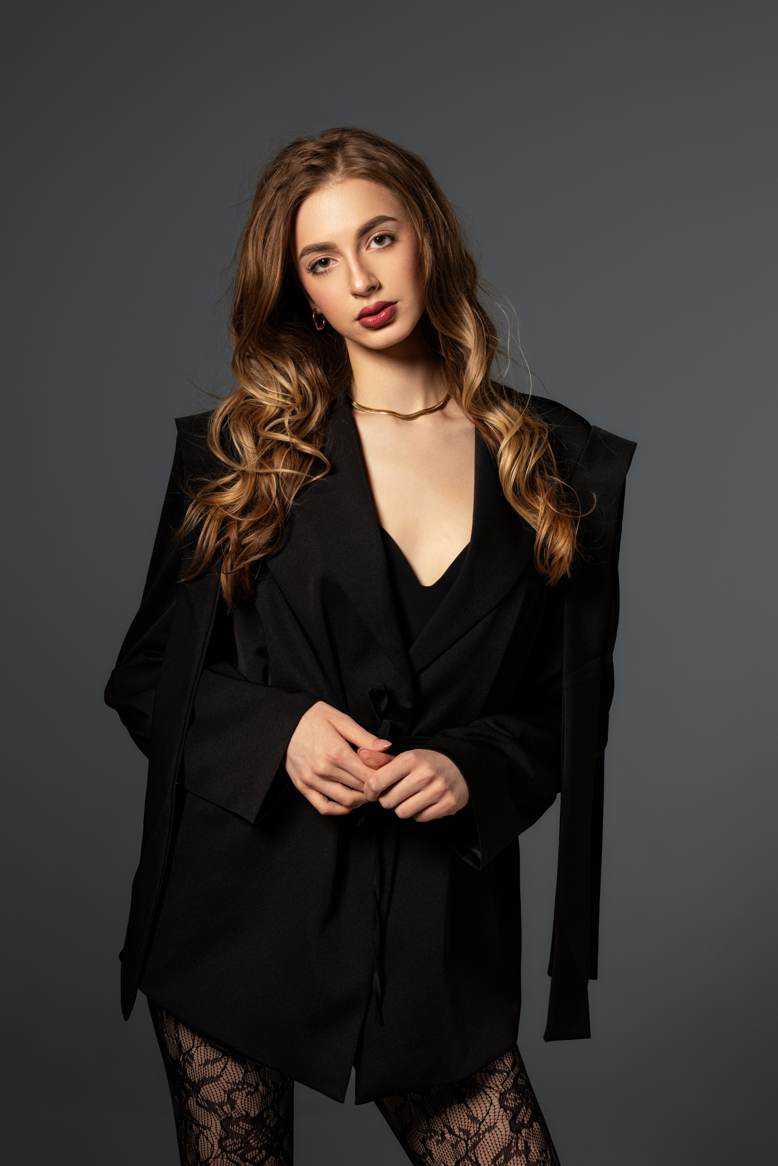 Студийная съемка на циклораме с импульсным светом с Ксенией для «себя». Дмитрий Шульгин, портретный фотограф в Воронеже