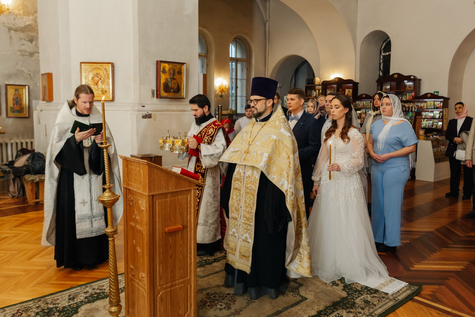 Венчание Храм Покрова Пресвятой Богородицы на Боровой, где провести камерное венчание, стоимость венчания в Венчание Храм Покрова Пресвятой Богородицы на Боровой СПб, лучшие церкви для венчания