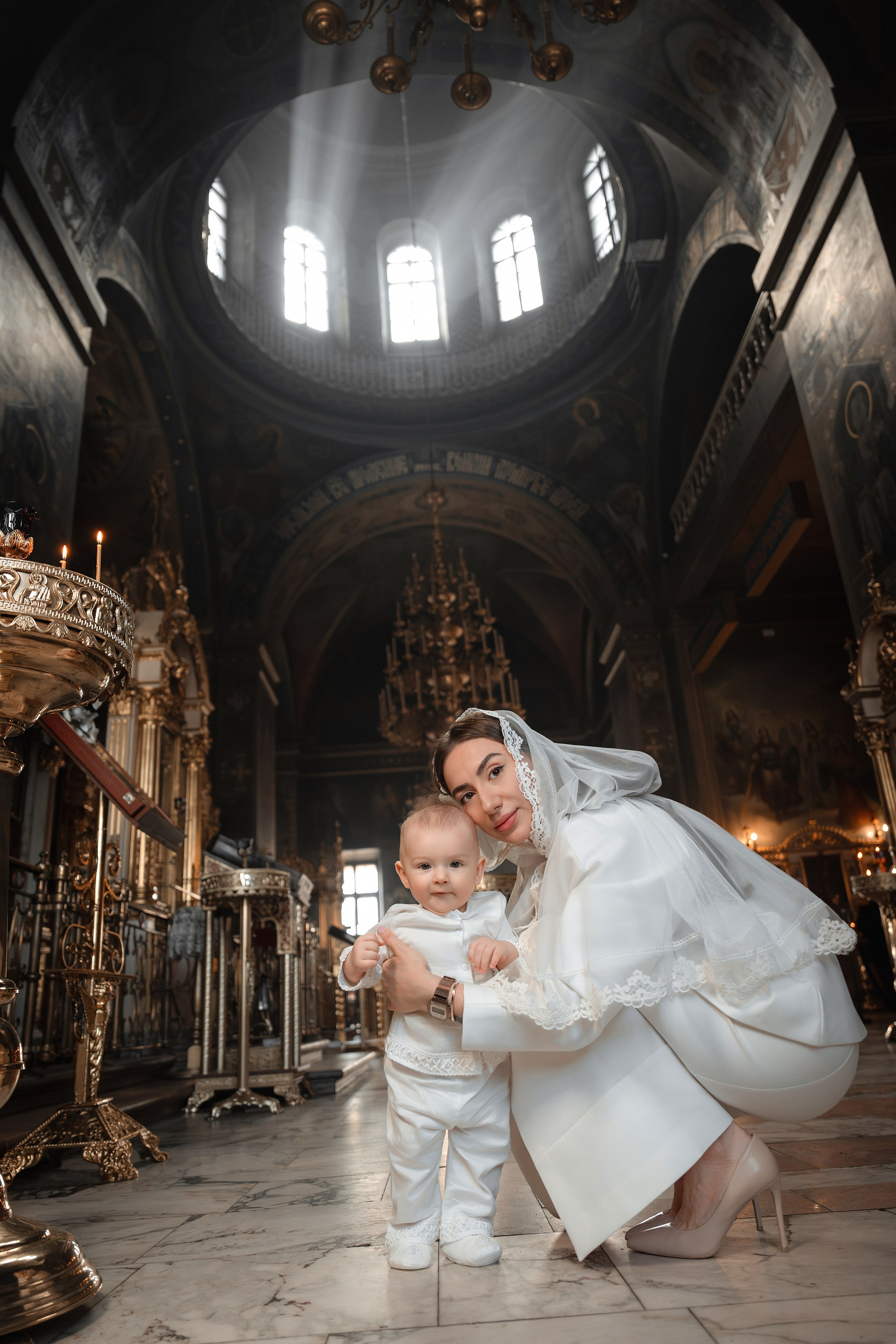 Крещение Даниила в Храме Воскресения Словущего в Даниловской Слободе. Фото- и видеосъёмка крещения и венчания. Фотограф на крещение Москва