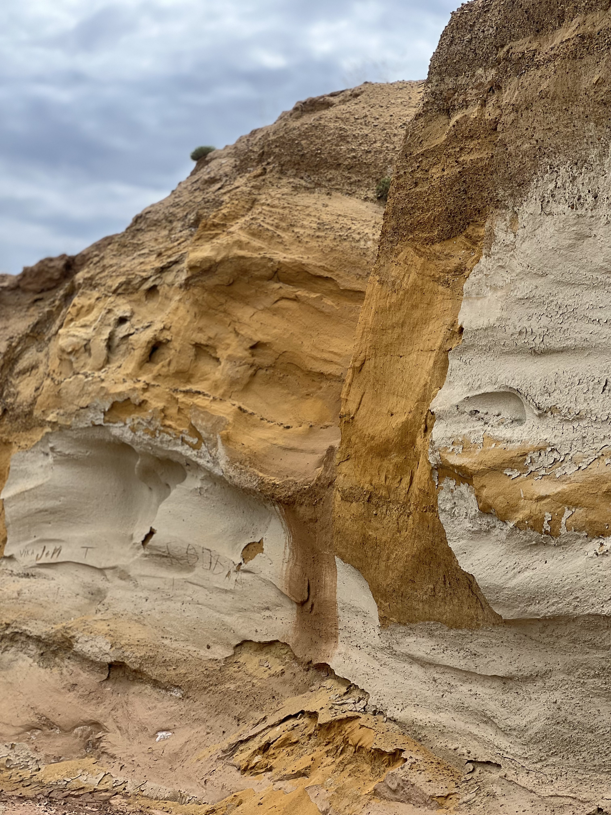 Горы Актау в национальном парке Алтын Эмель, Алматы, Казахстан. Где находится, как доехать, фото и видео весной и осенью