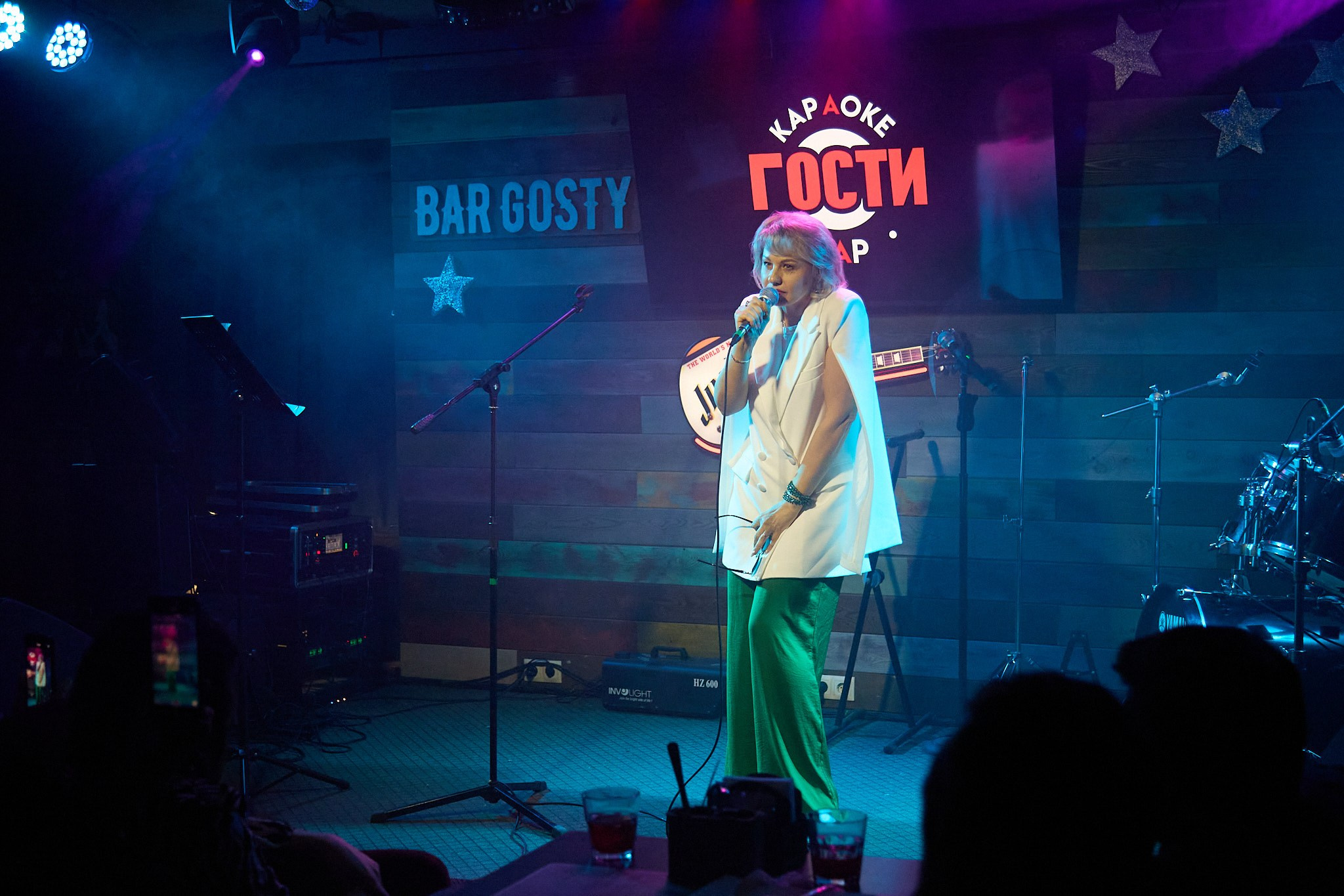 Концерт в баре «Гости». Фотограф Омск | Александр Вандеров