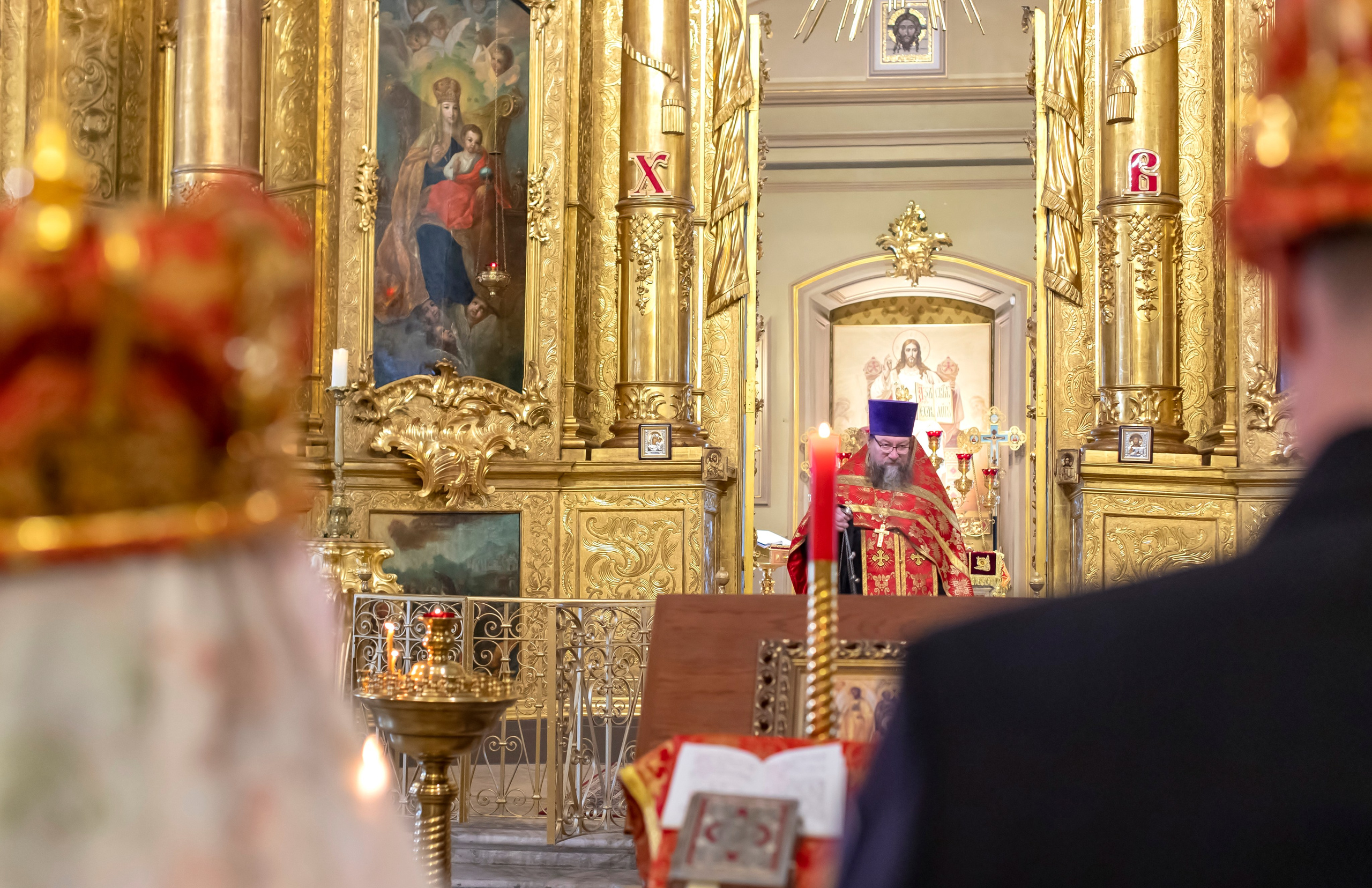 Венчание в храме Климента Папы Римского на Третьяковской. Свадебный и семейный фотограф в Москве Ирина Гончарова
