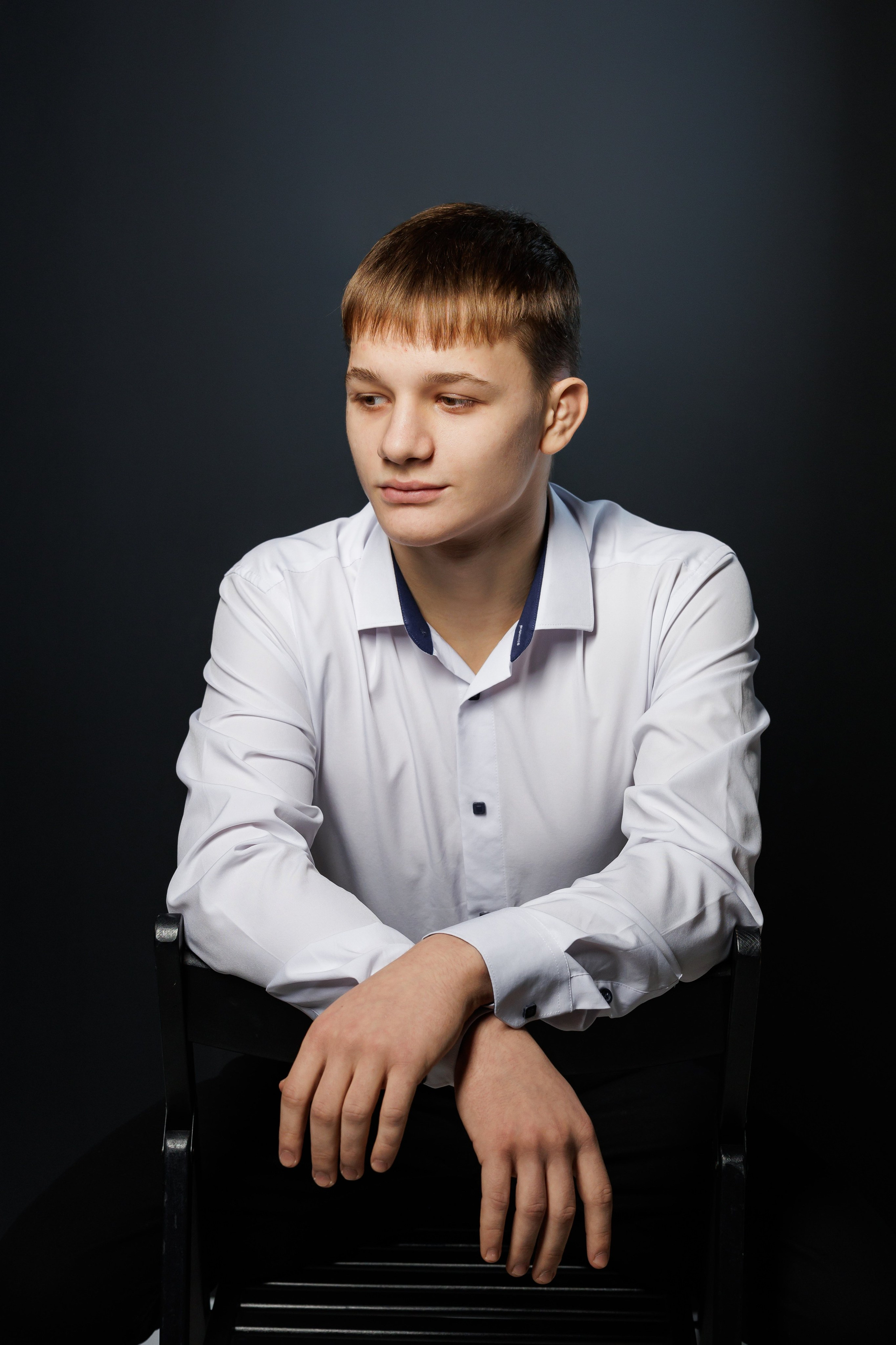 Выпускные альбомы Новокузнецк. Фотограф в Новокузнецке Бахтияр Омуров