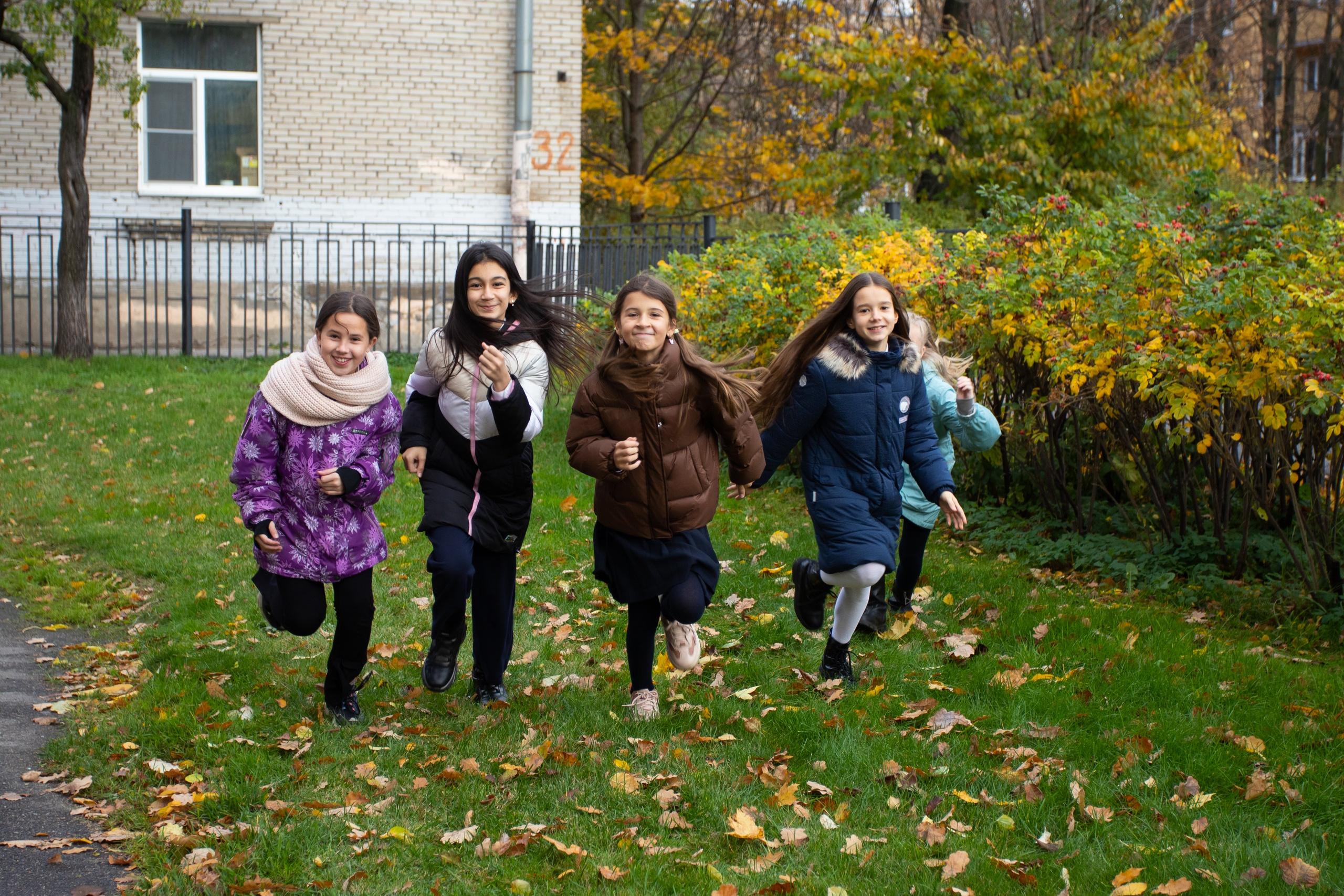 1 день в школе фото. ВЫПУСКНЫЕ АЛЬБОМЫ для детского сада и школы Санкт-Петербург и Лен. область