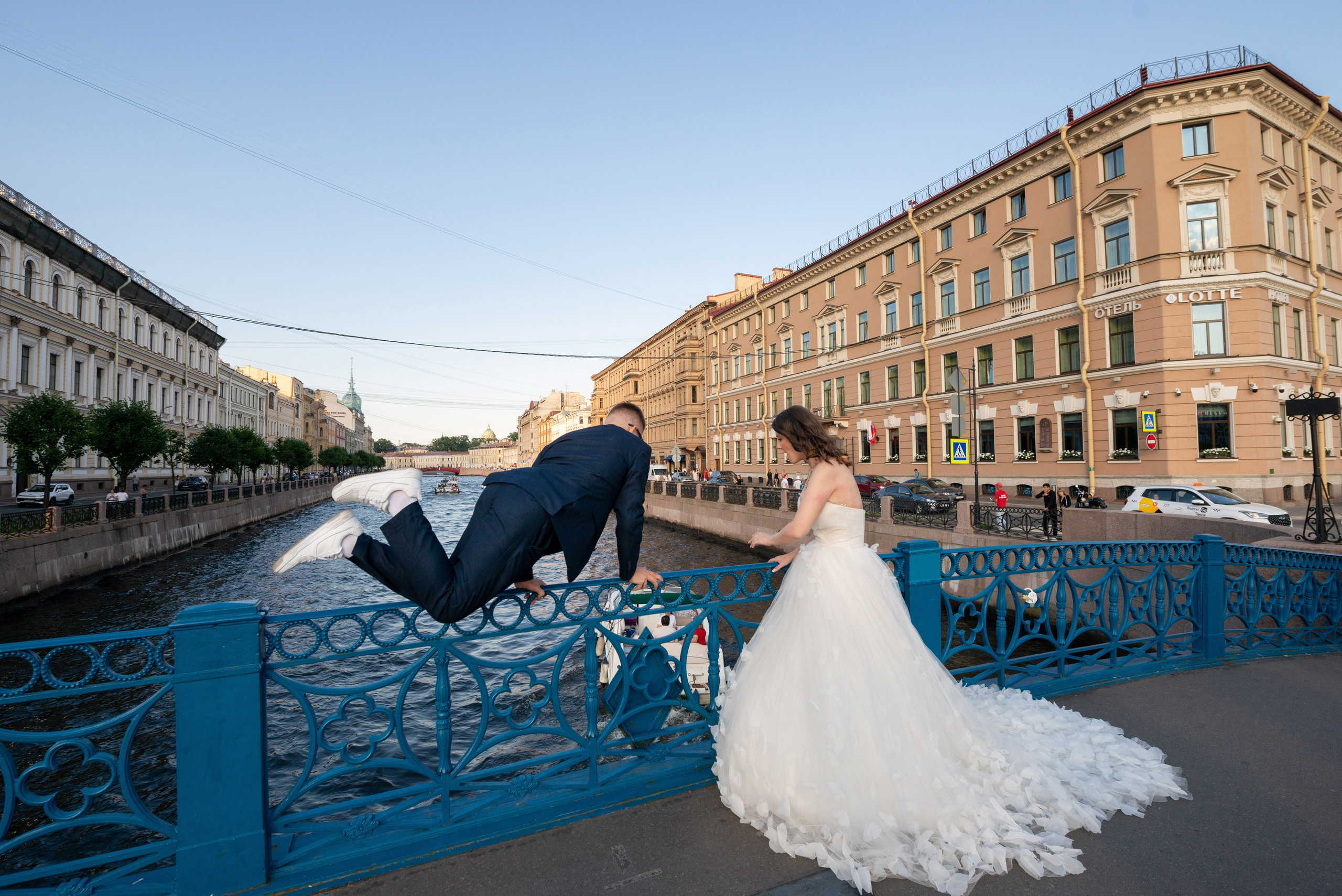 Зажигательная и динамичная свадебная фотосессия Анастасии и Максима. Портретный, семейный и свадебный фотограф в Санкт-Петербурге и в Пушкине Ширяев Денис