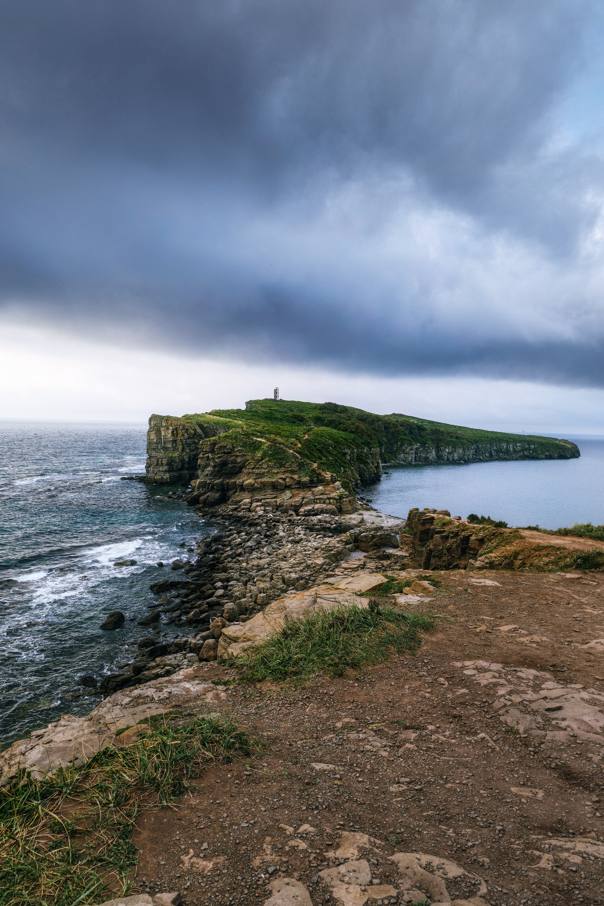 Мыс Тобизина перед штормом - снимок от пейзажного фотографа в Находке и Владивостоке Олега Мороза