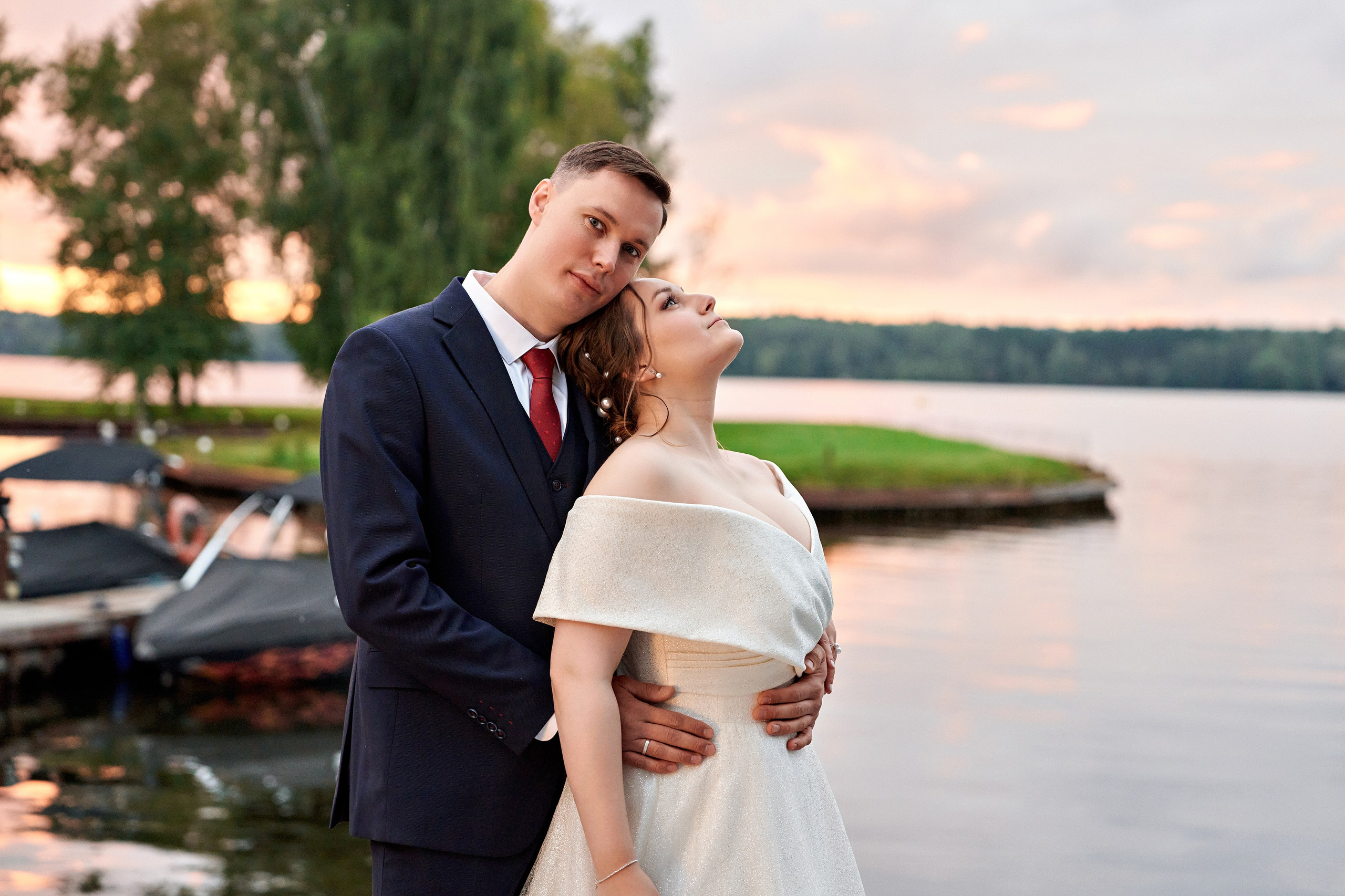 Нежная свадьба Антона и Софьи в яхт-клубе «Портофино». Фотограф Меняйло Евгений. Свадьба. Портрет. Репортаж. Семья. Контент