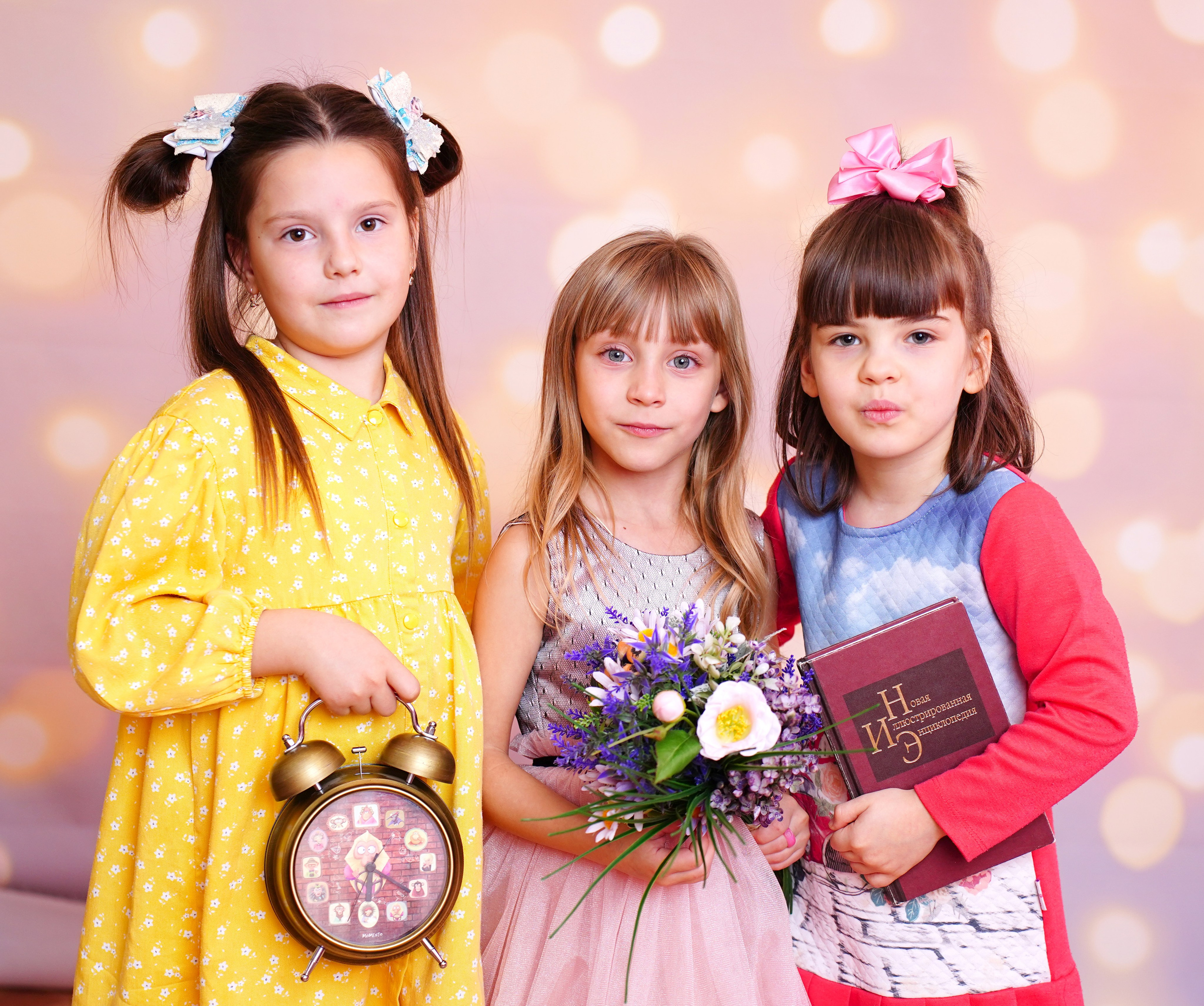 MEMENTO.Выпускные альбомы, школьные, юбилейные и другие книги. Ростов-на-Дону