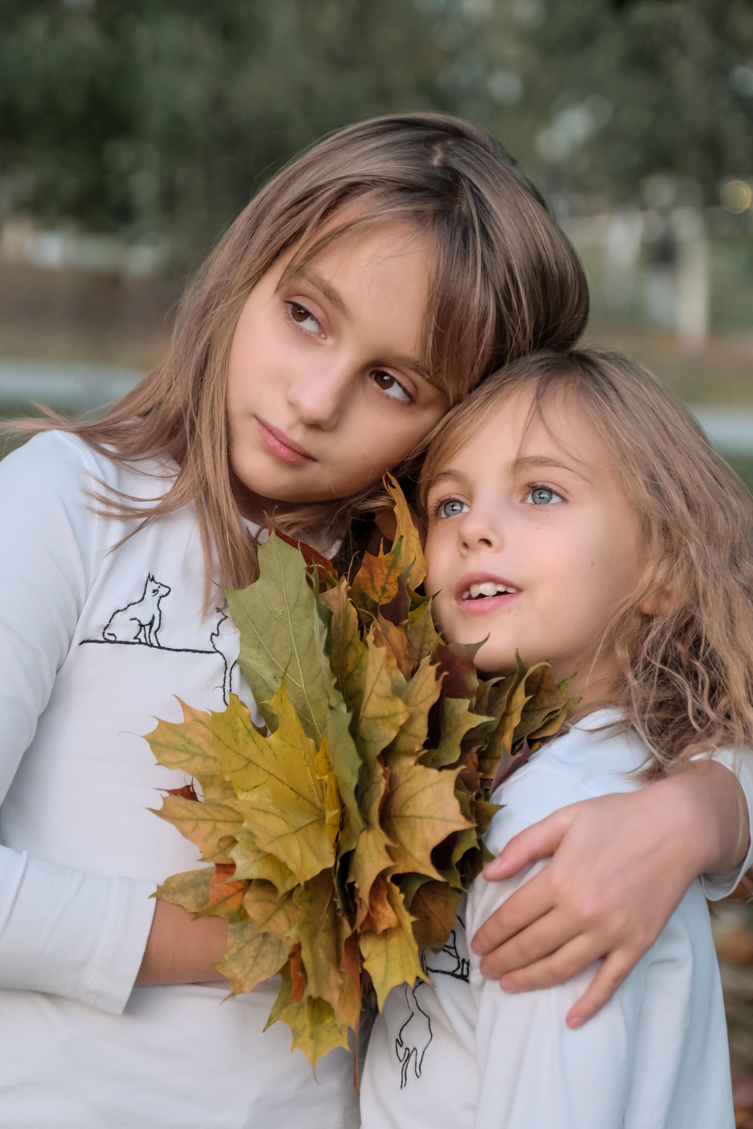 Прогулка Марии с дочерьми в парке Ходынское поле. Семейный и детский фотограф в Москве Светлана Потемкина