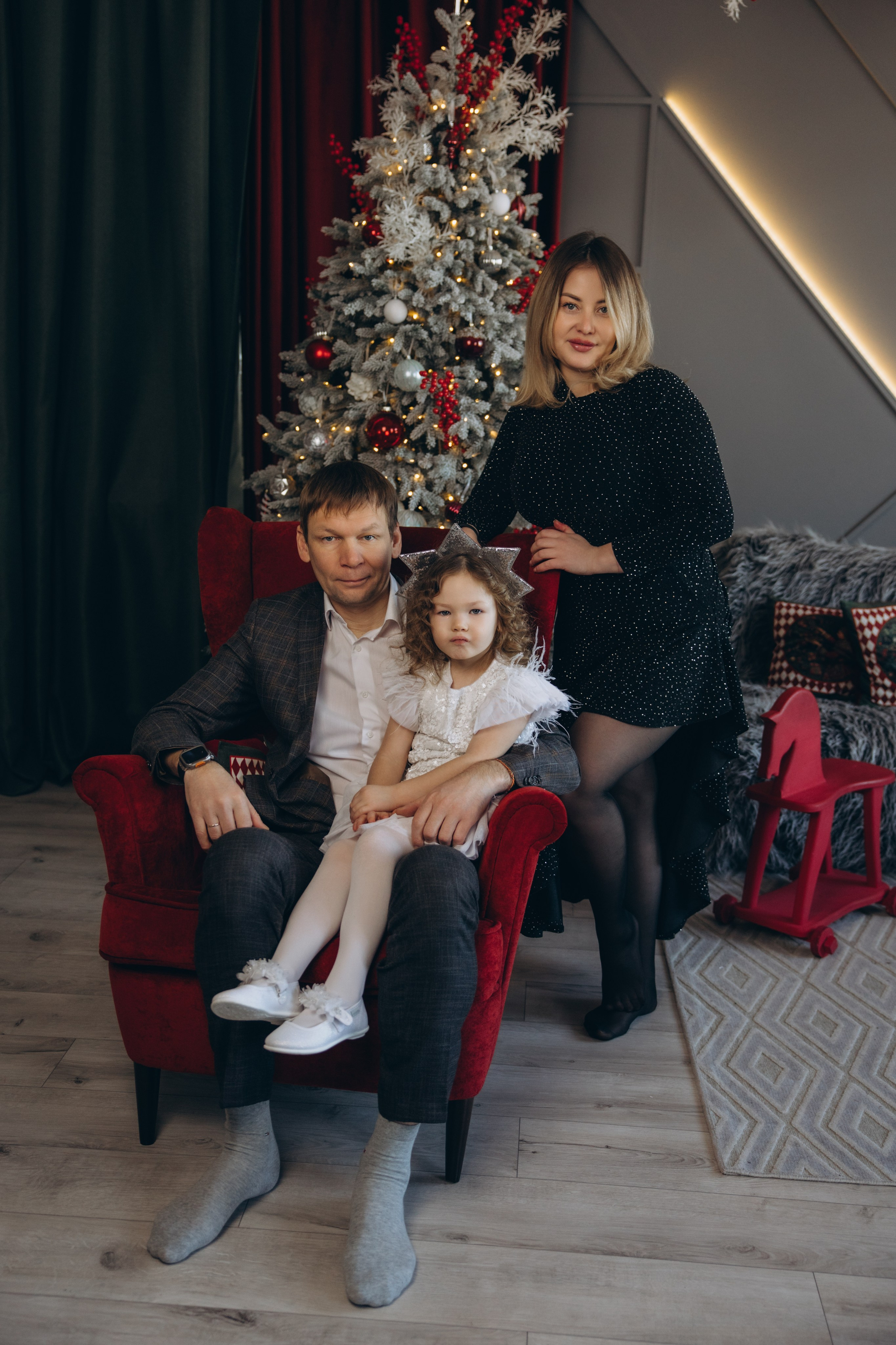 В фотостудии Луна. Свадебный, семейный фотограф в Иркутске Светлана Макаричева