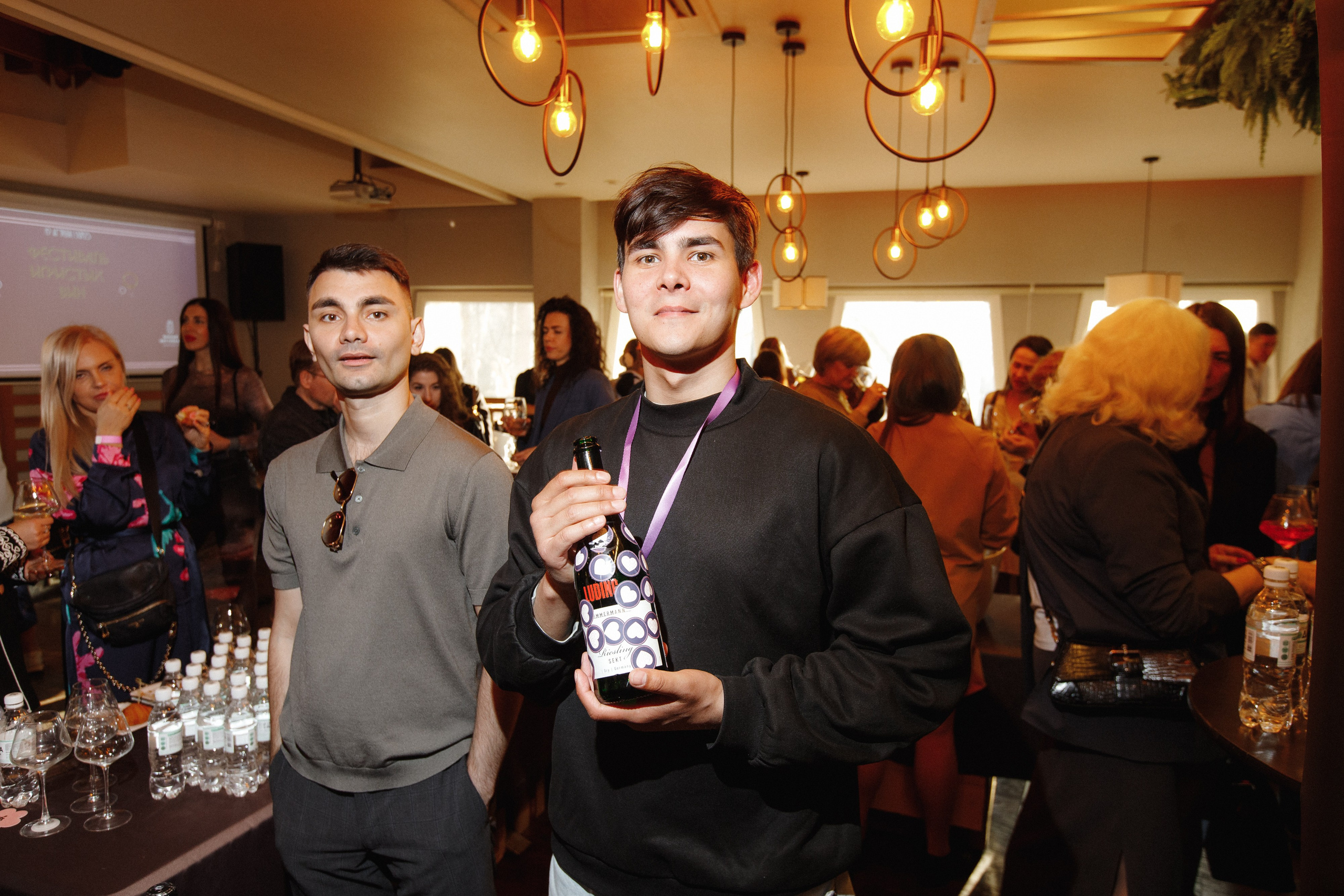 ФЕСТИВАЛЬ ИГРИСТЫХ ВИН. СВОИ. ФОТООТЧЕТЫ-СОБЫТИЯ-МЕСТА