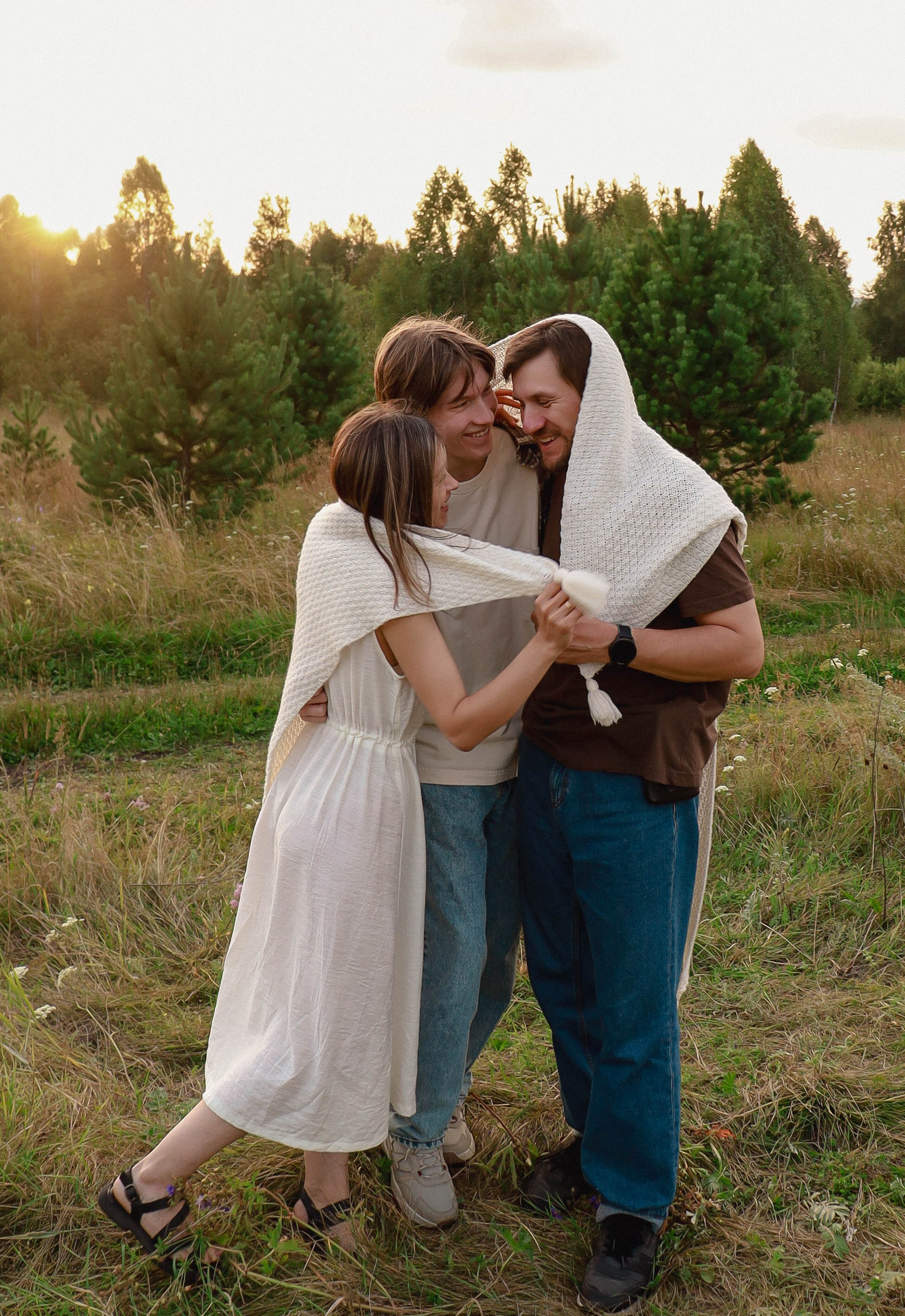 Семья в поле. Фотограф Александра Коновалова