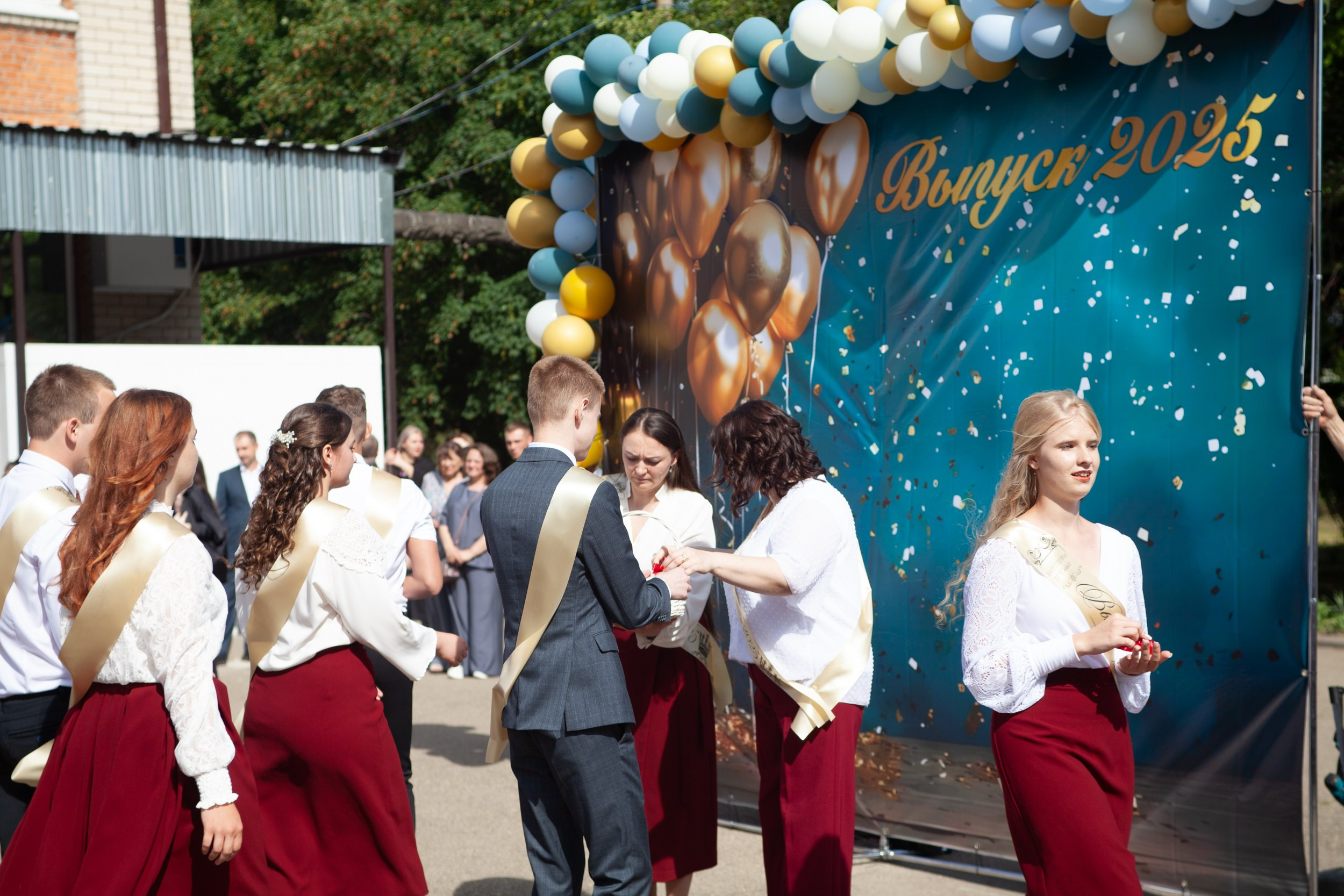 Последний звонок в Десяточке