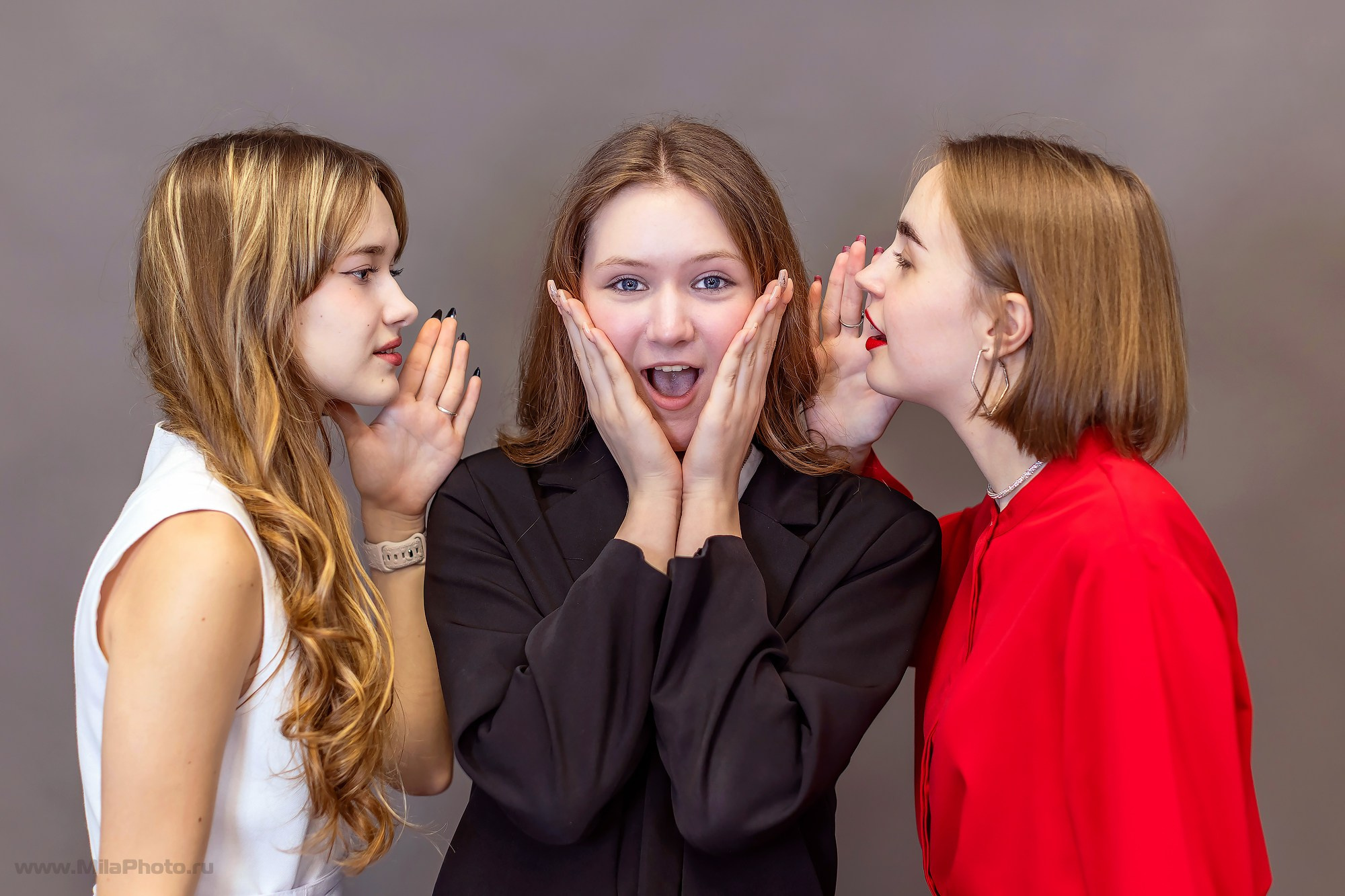 Галерея съемок в студиях. Фотограф и видеограф Москва. Свадебный фотограф, видеограф. Выпускные альбомы. Оживающие альбомы