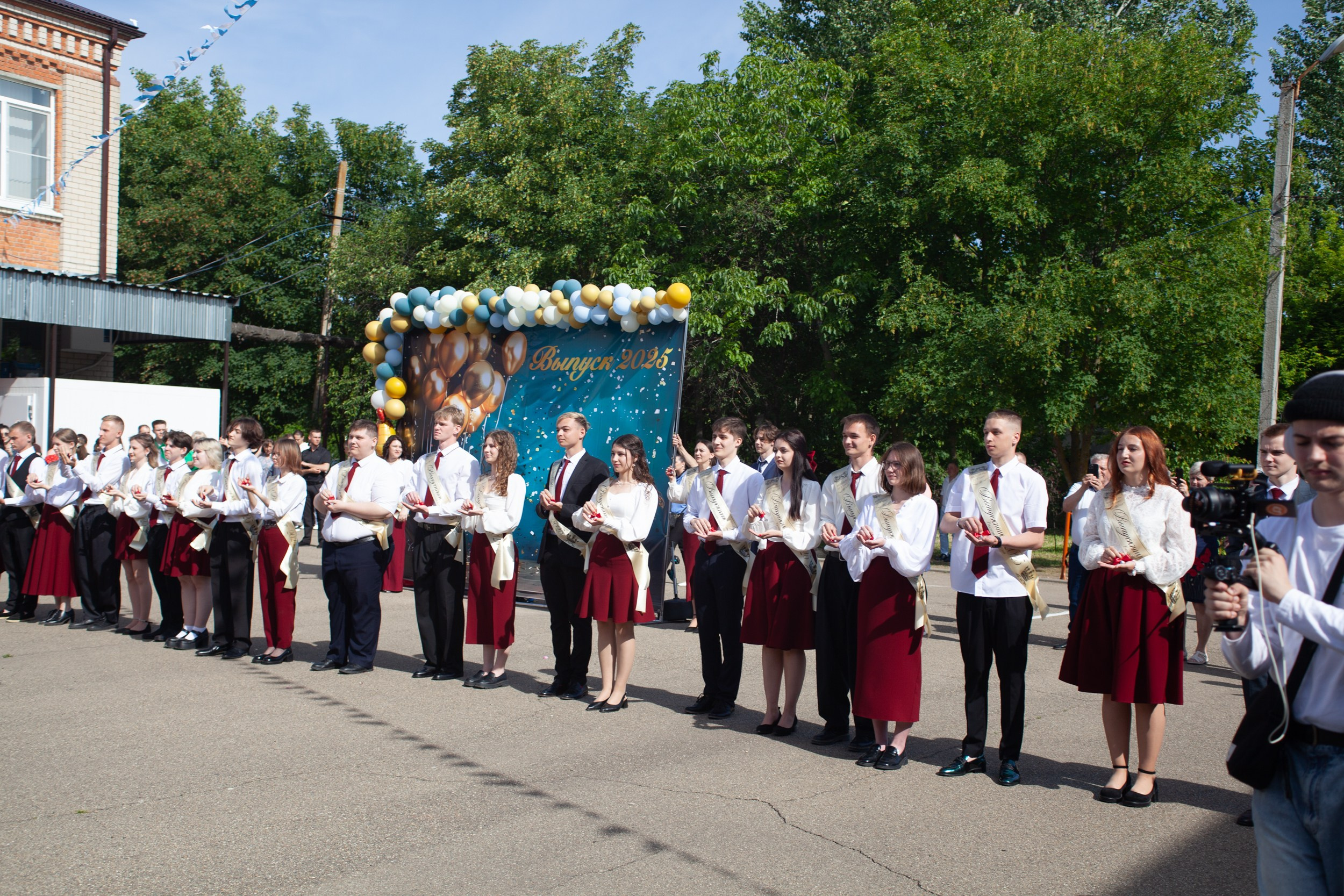Последний звонок в Десяточке