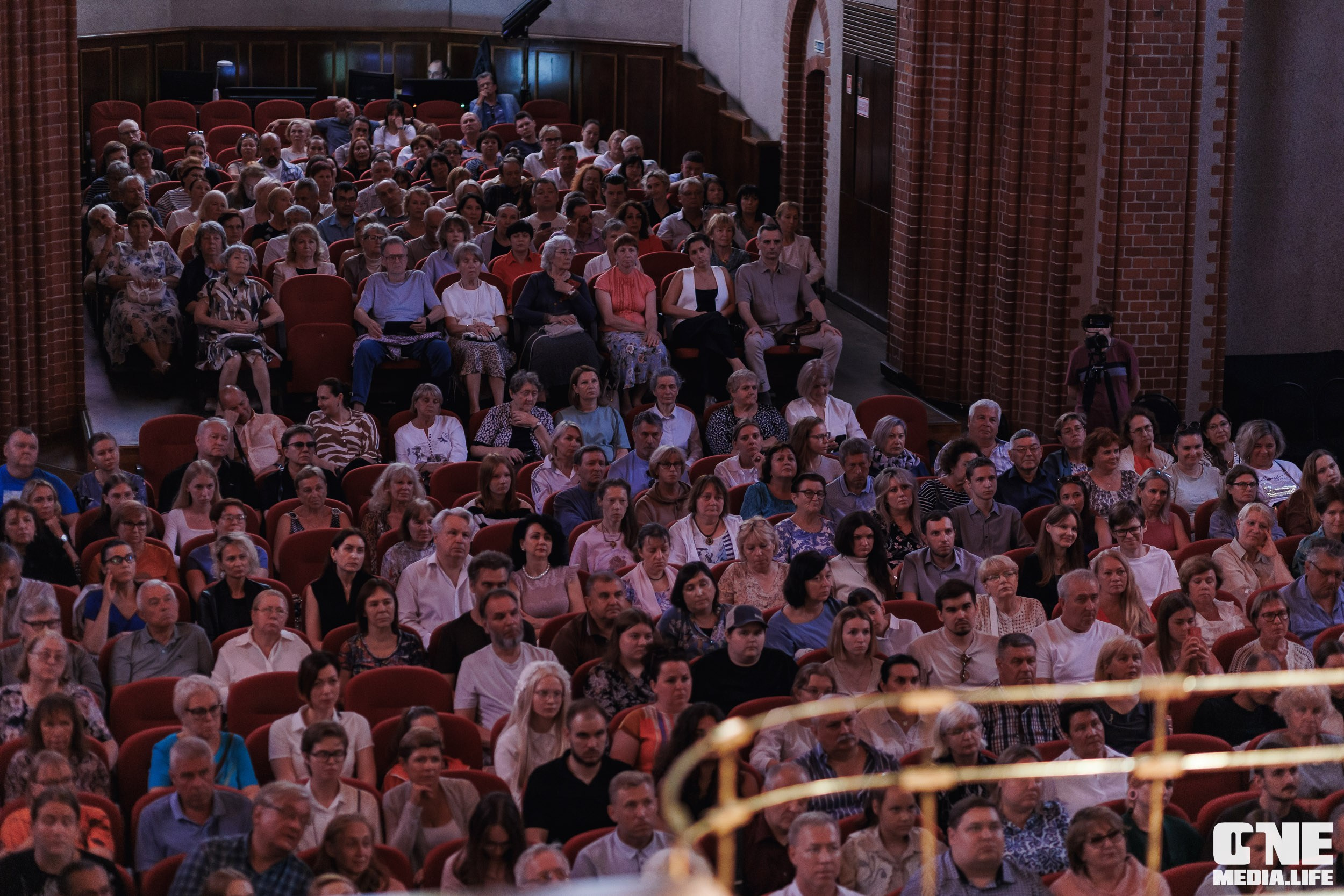 Фоторепортаж из Калининградской филармонии. One Media Life: фоторепортажи, фотоотчеты с мероприятий и заведений