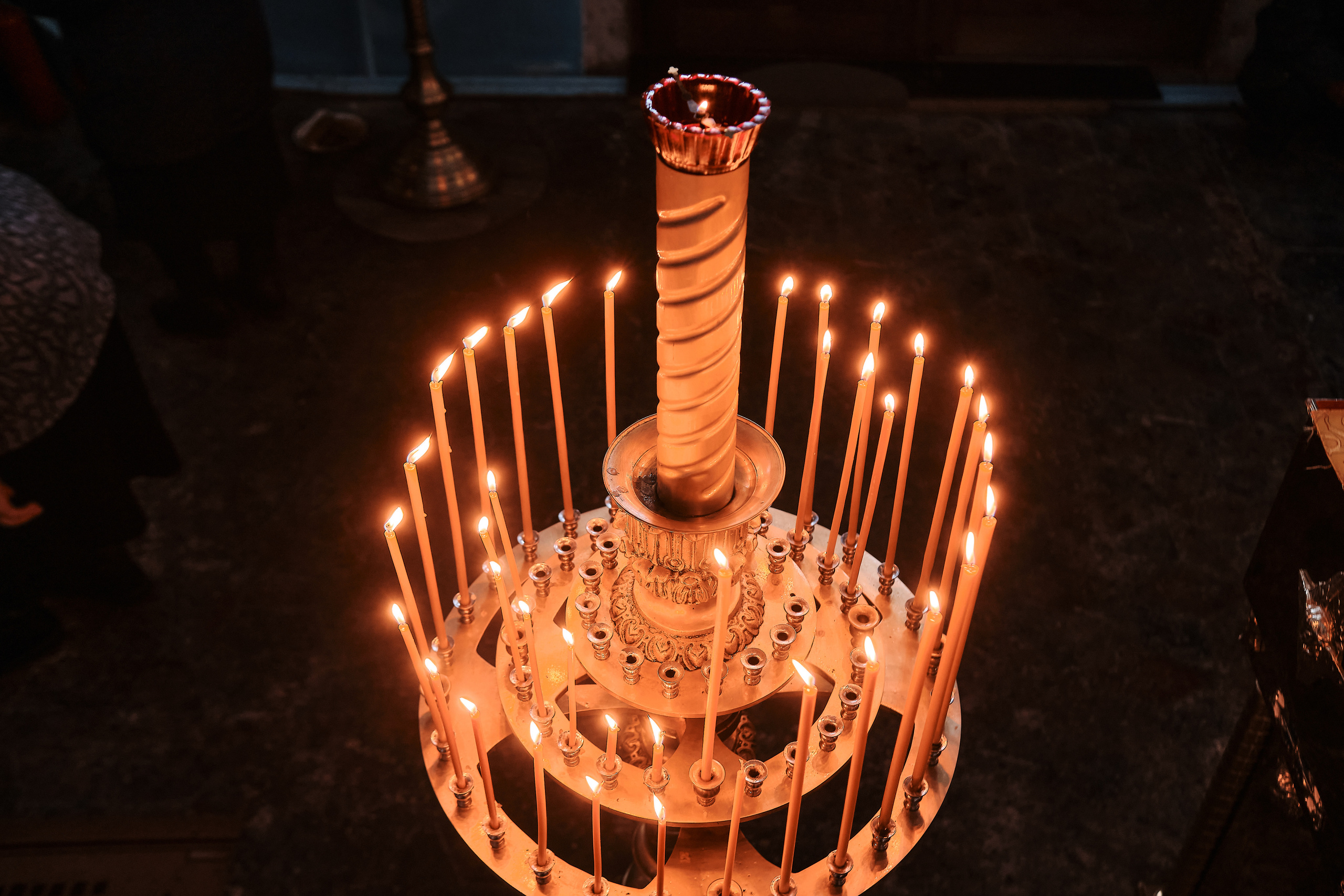 Вселенская родительская суббота. Службу ведет протоиерей Константин Колесников. Семейный портретный свадебный фотограф Дмитрий Тимченко. Студия / фото