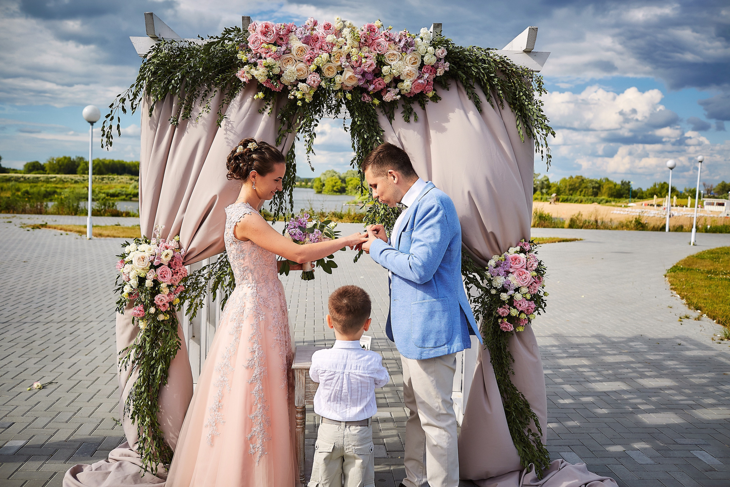 Софья и Михаил. Семейный портретный свадебный фотограф Дмитрий Тимченко. Студия / фото