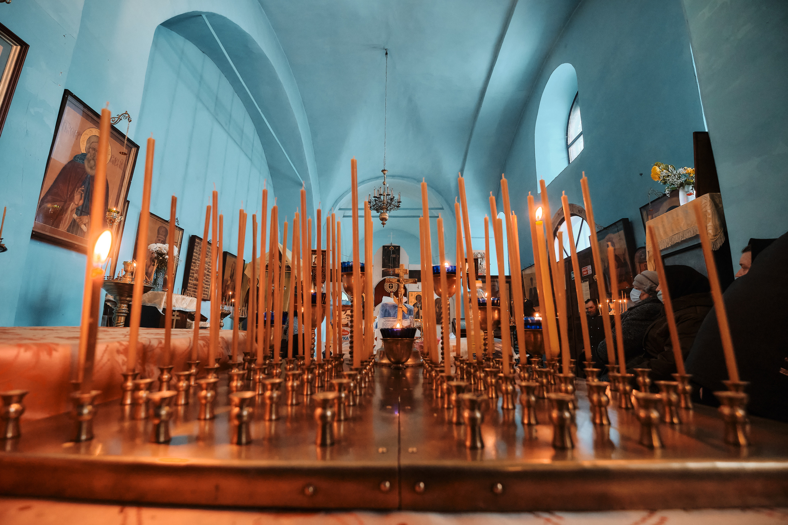 Вселенская родительская суббота. Службу ведет протоиерей Константин Колесников. Семейный портретный свадебный фотограф Дмитрий Тимченко. Студия / фото