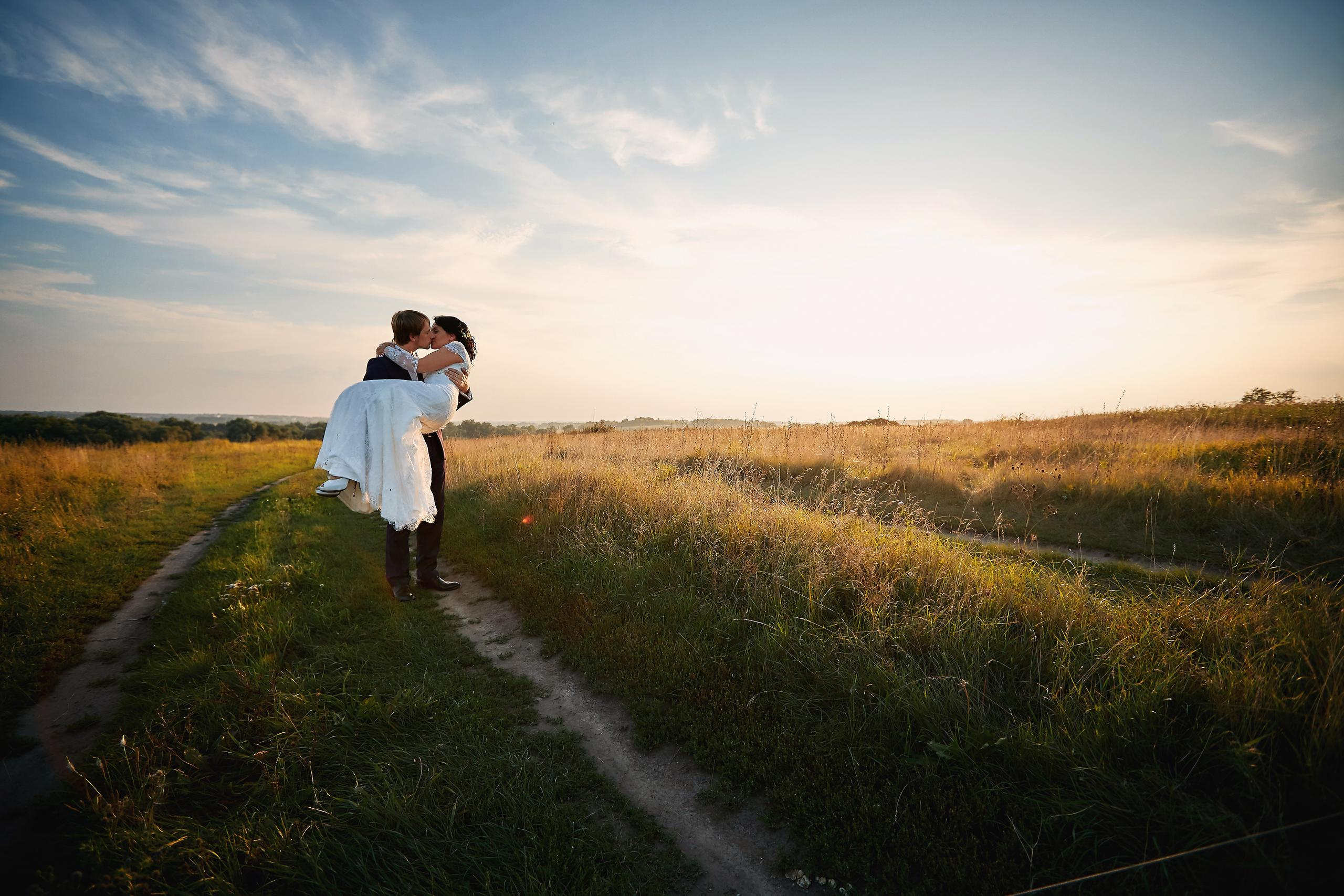 Амина и Илья. Семейный портретный свадебный фотограф Дмитрий Тимченко. Студия / фото