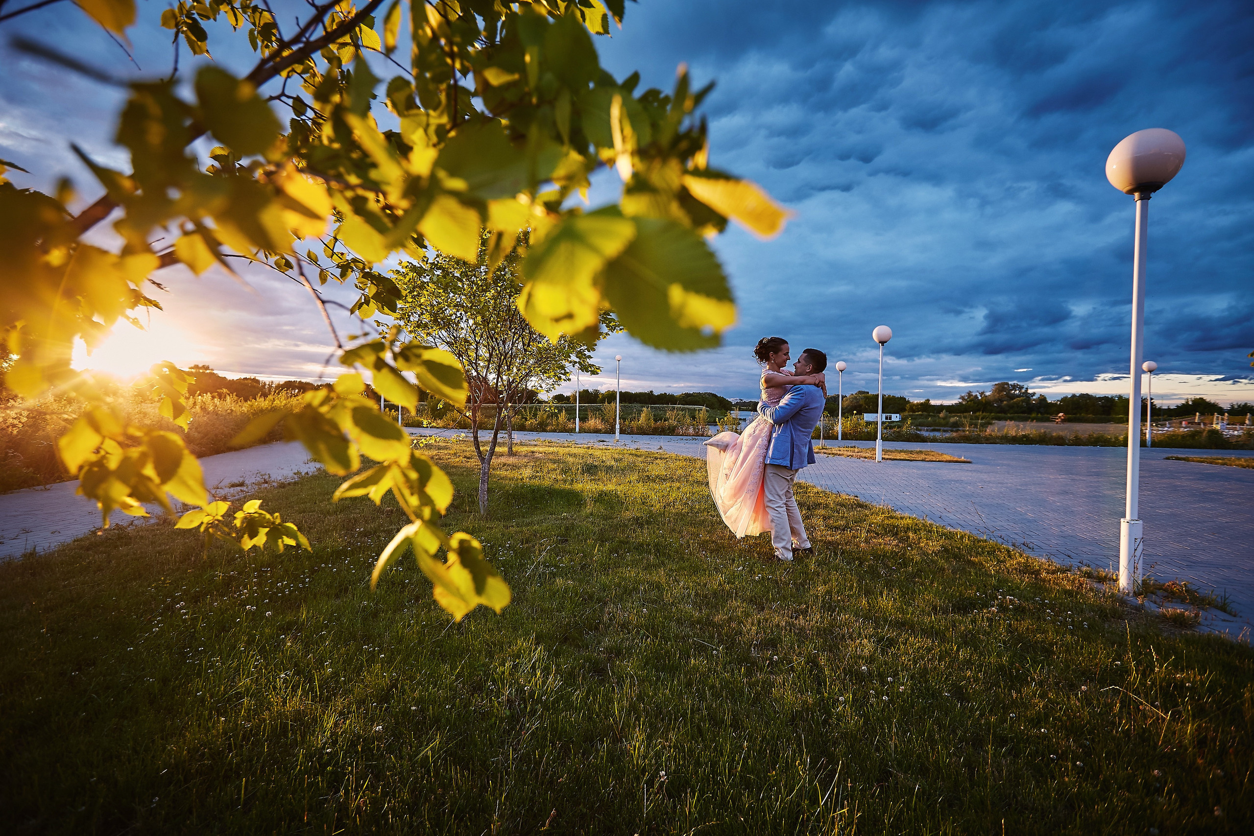 Софья и Михаил. Семейный портретный свадебный фотограф Дмитрий Тимченко. Студия / фото