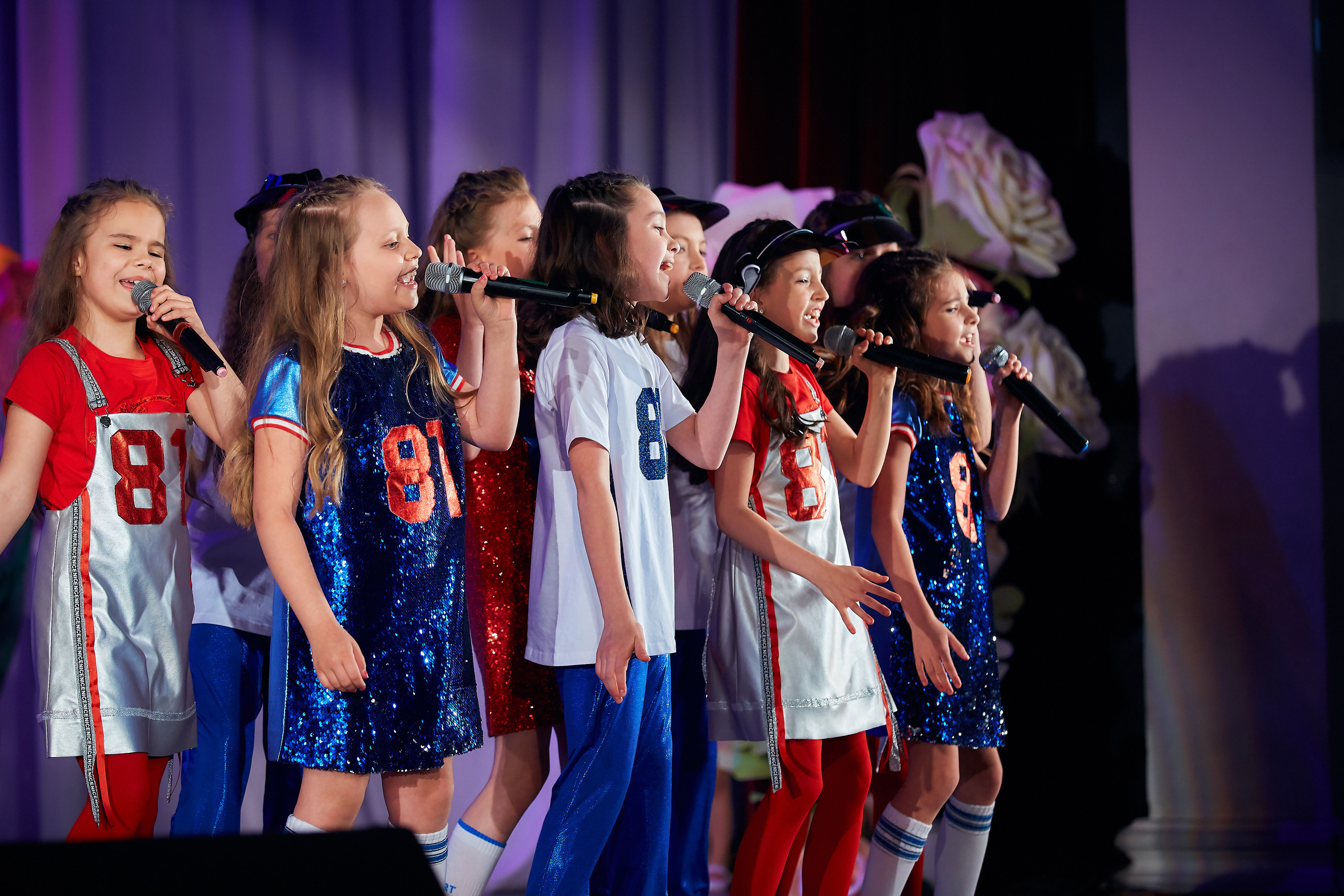 Вокальная студия «Новые голоса». Отчетный концерт. Семейный портретный свадебный фотограф Дмитрий Тимченко. Студия / фото