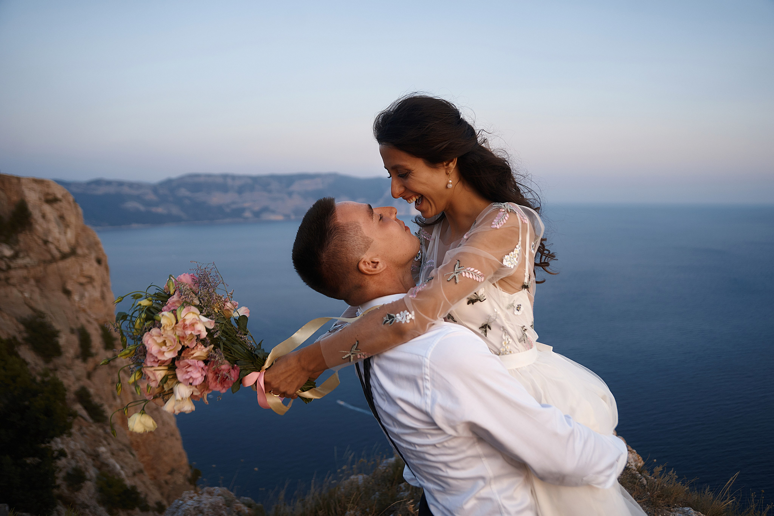 Свадебная фотосъёмка в Крыму и Краснодаре. Фотограф Александр Кудинов, Крым: Легкие съемки, живые эмоции