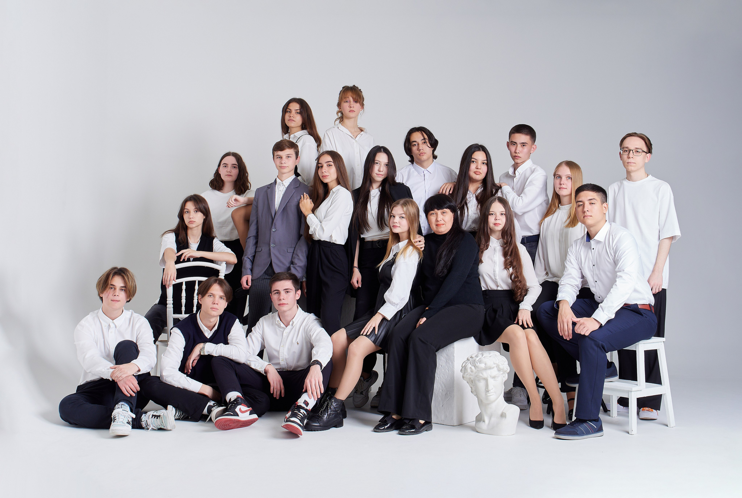 Выпускные альбомы. Студийный, семейный, свадебный, фэшн и ню фотограф в Астрахани, производство выпускных альбомов. Руслан Кондрашин