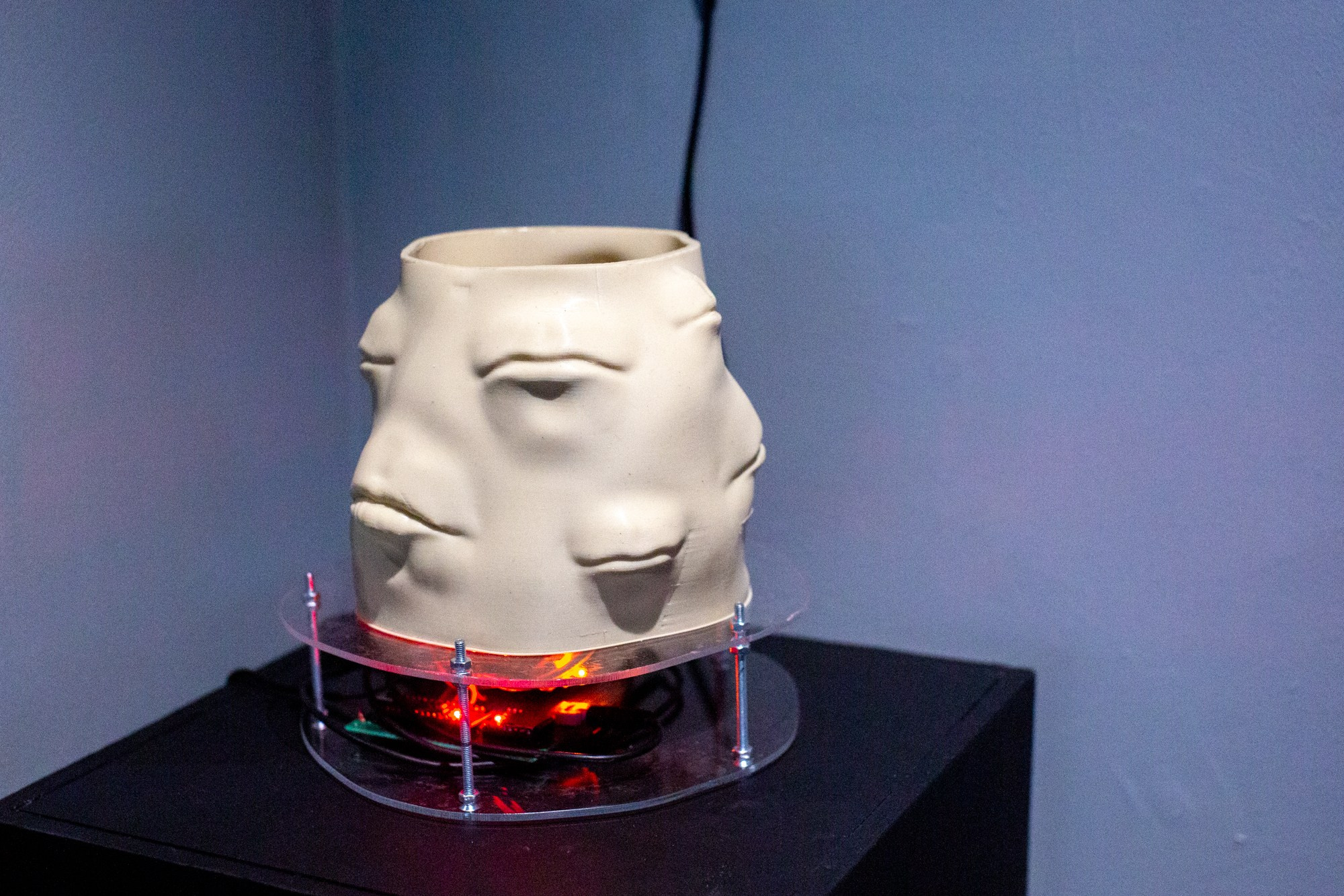 БЕЗ НАЗВАНИЯ