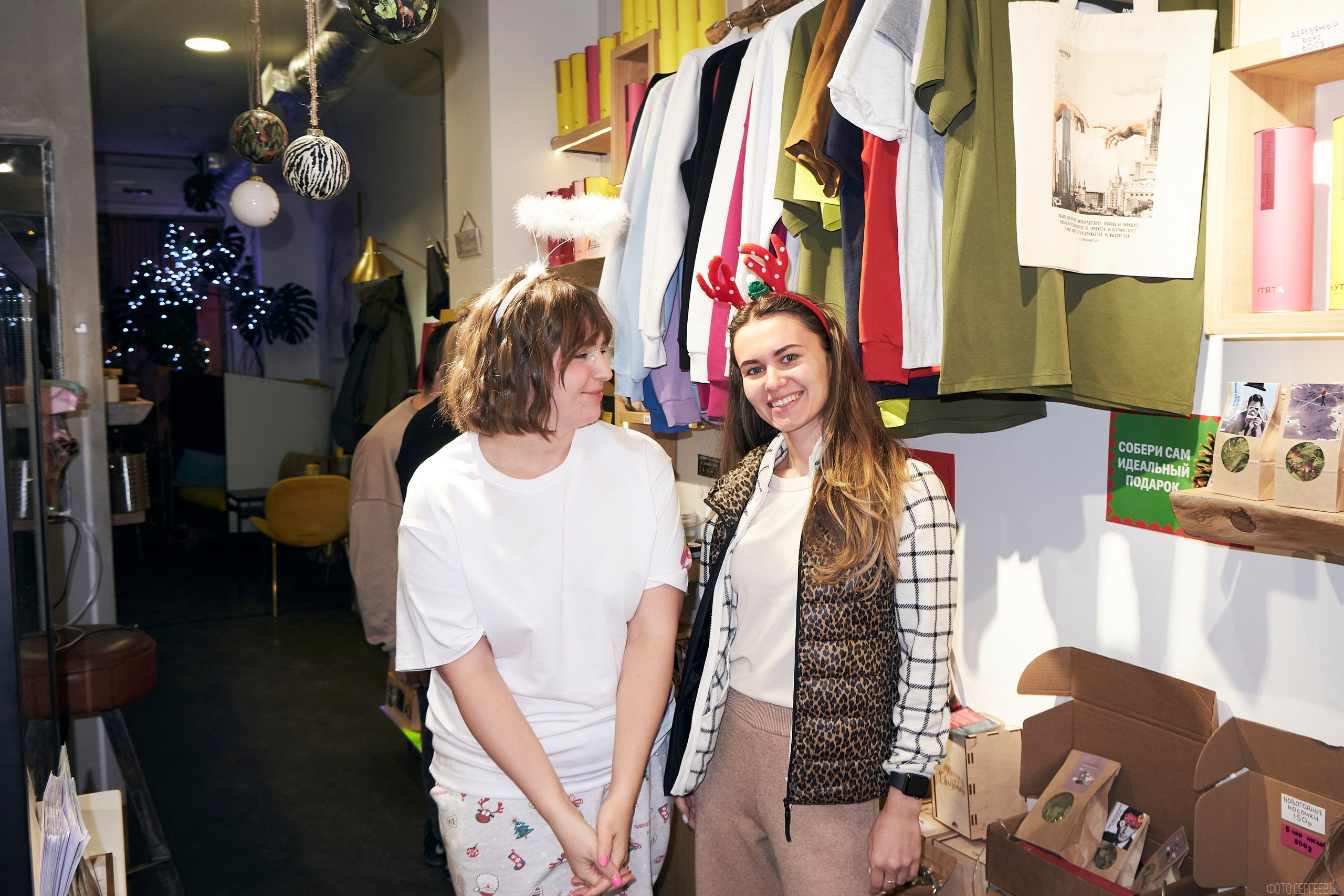 Кутята Coffee Shop. Фотографъ Сергѣевъ. Поймать мгновеніе