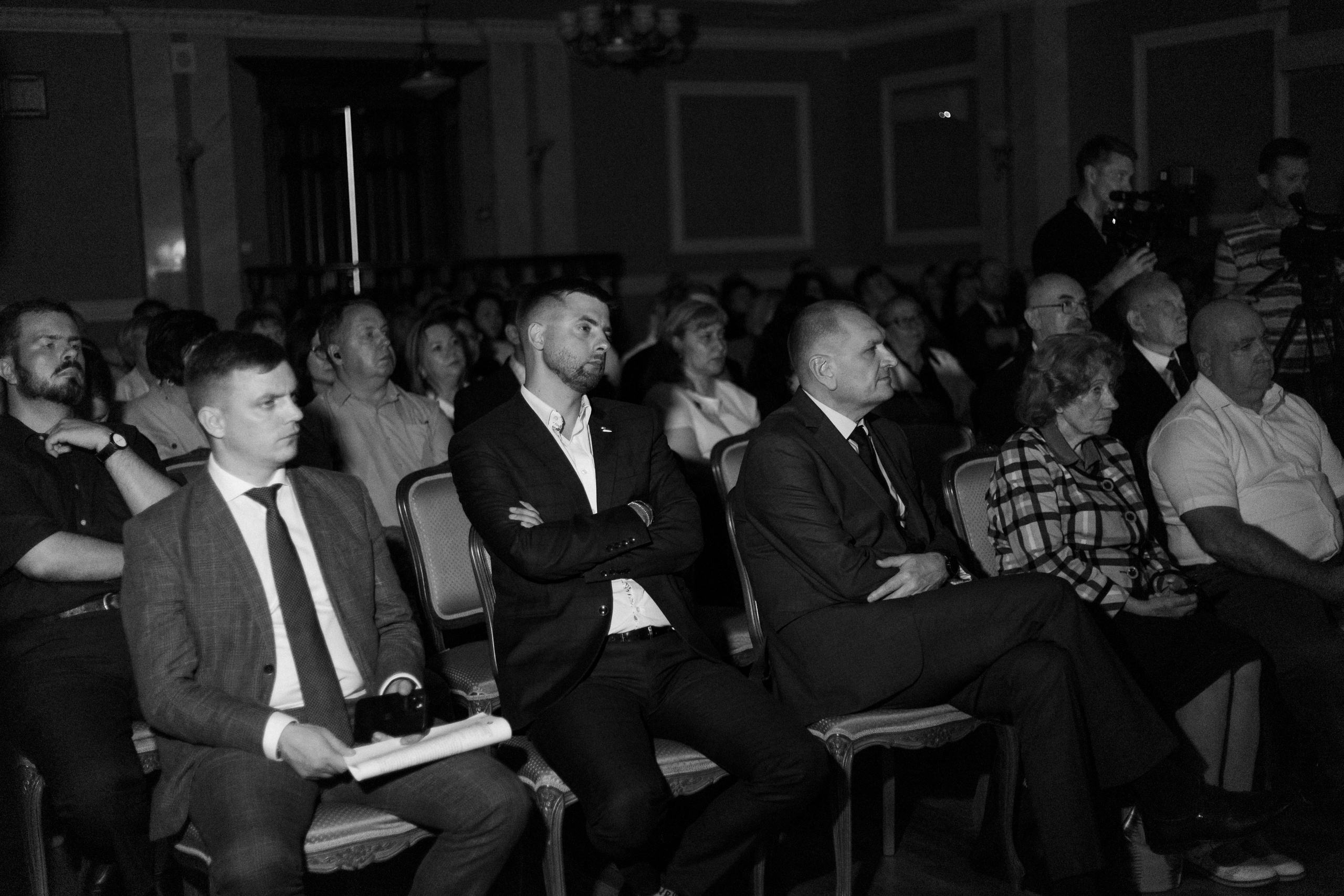 ПРЕЗЕНТАЦИЯ КНИГИ — 80 ЛЕТ ПОБЕДЫ. СВОИ. ФОТООТЧЕТЫ-СОБЫТИЯ-МЕСТА