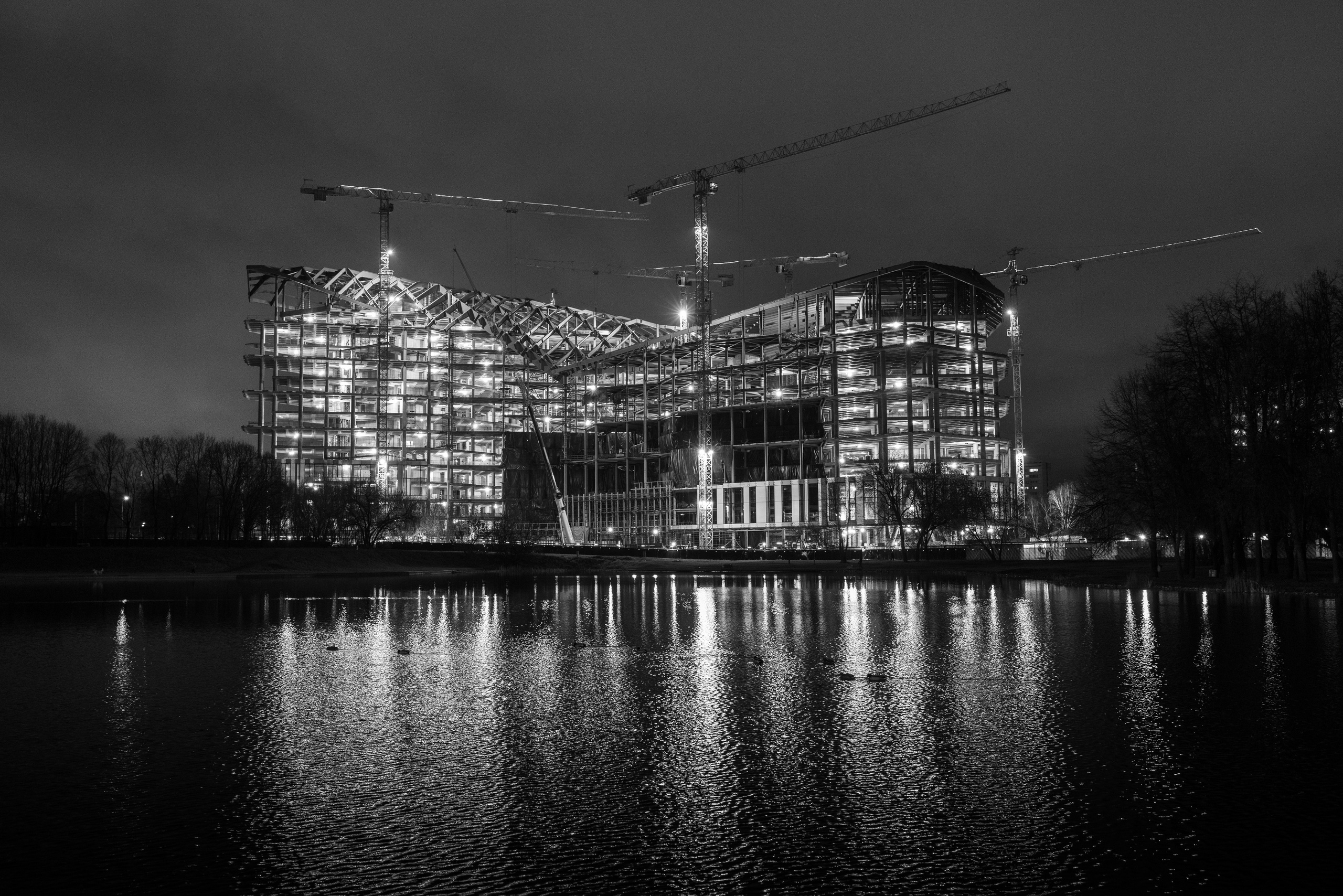 Фотографии Тиграна Худавердяна