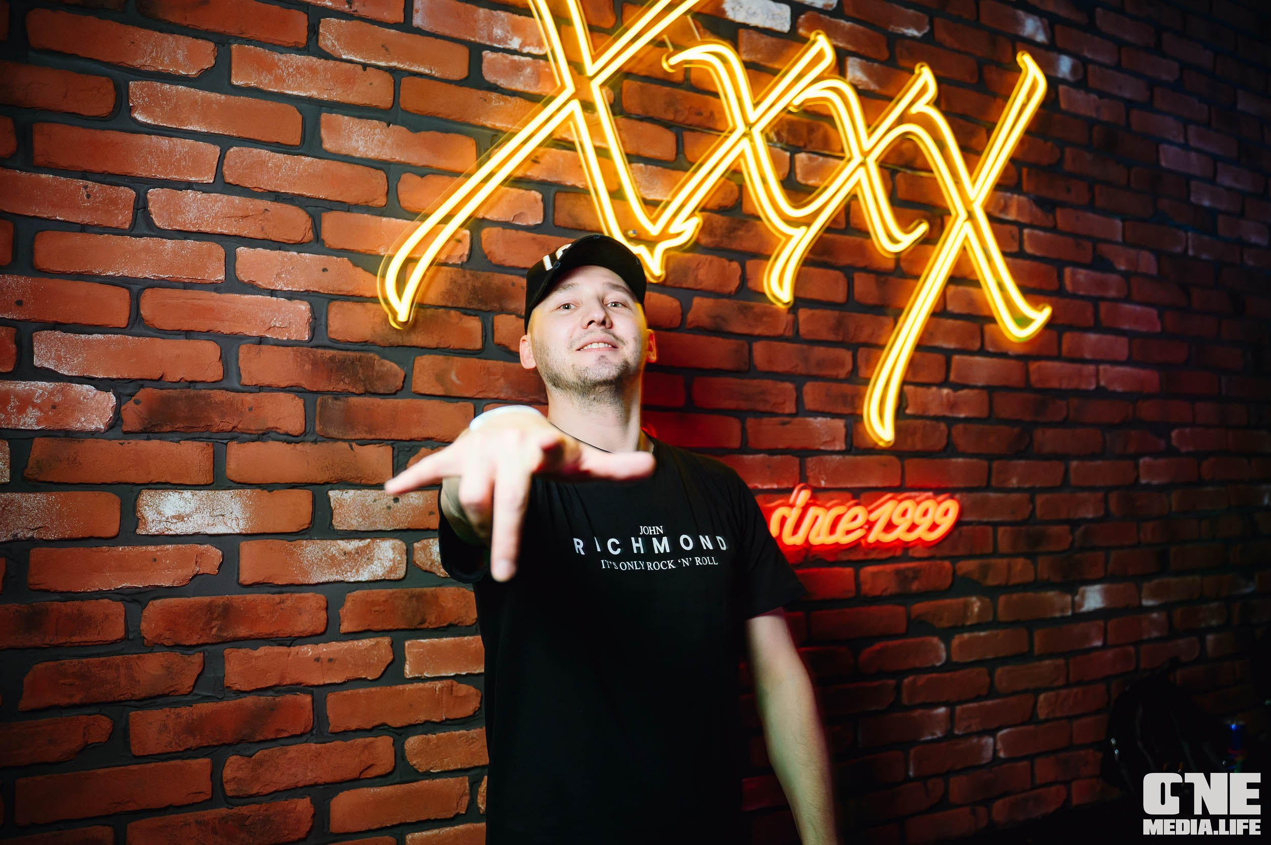 Фотоотчет из экстрим бара XxxX. One Media Life: фоторепортажи, фотоотчеты с мероприятий и заведений