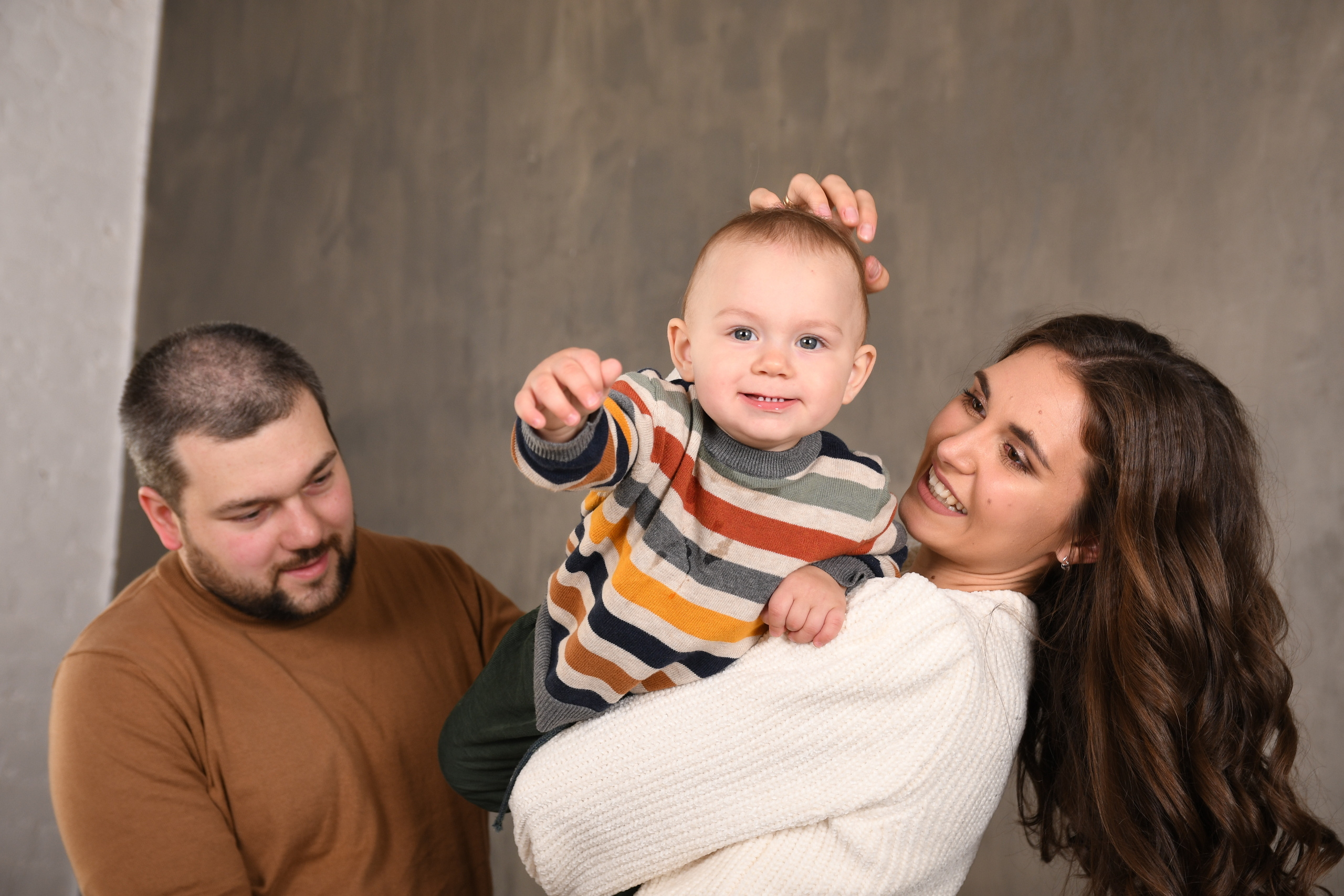 Анастасия, Антон и Миша: семейная съемка в студии. Семейный и индивидуальный фотограф Life style в Санкт-Петербурге Мария