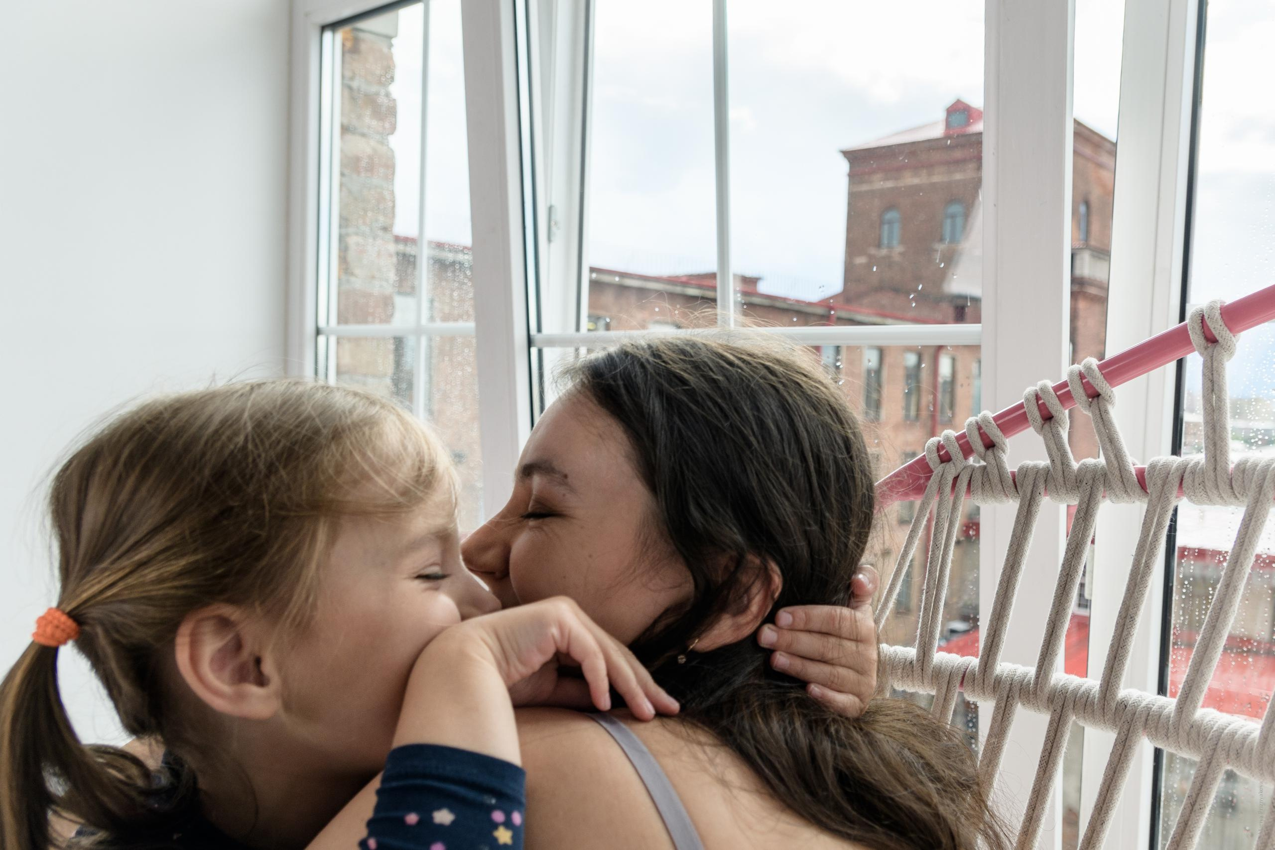 Студийная семейная фотосессия с Машей и ее дочкой Алисой. Семейный и индивидуальный фотограф Life style в Санкт-Петербурге Мария