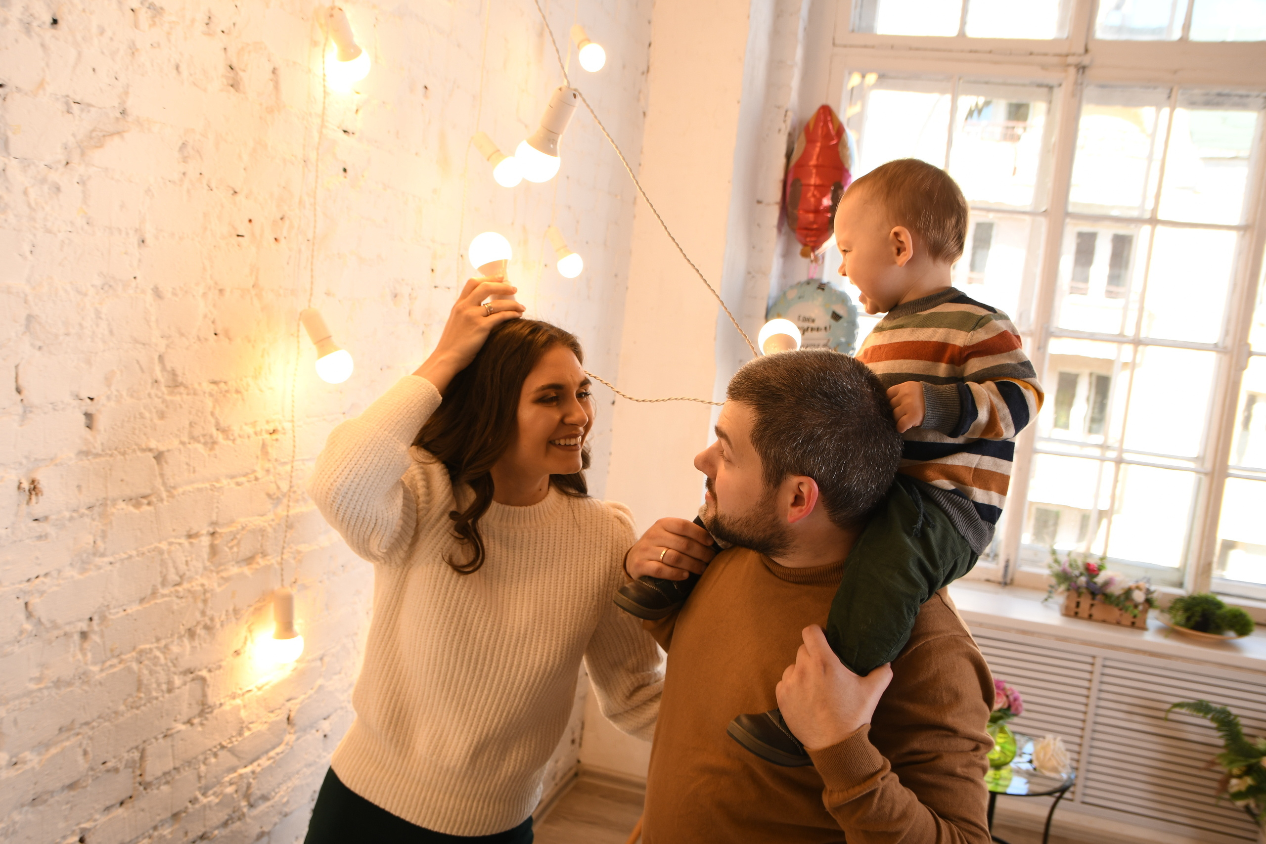 Анастасия, Антон и Миша: семейная съемка в студии. Семейный и индивидуальный фотограф Life style в Санкт-Петербурге Мария