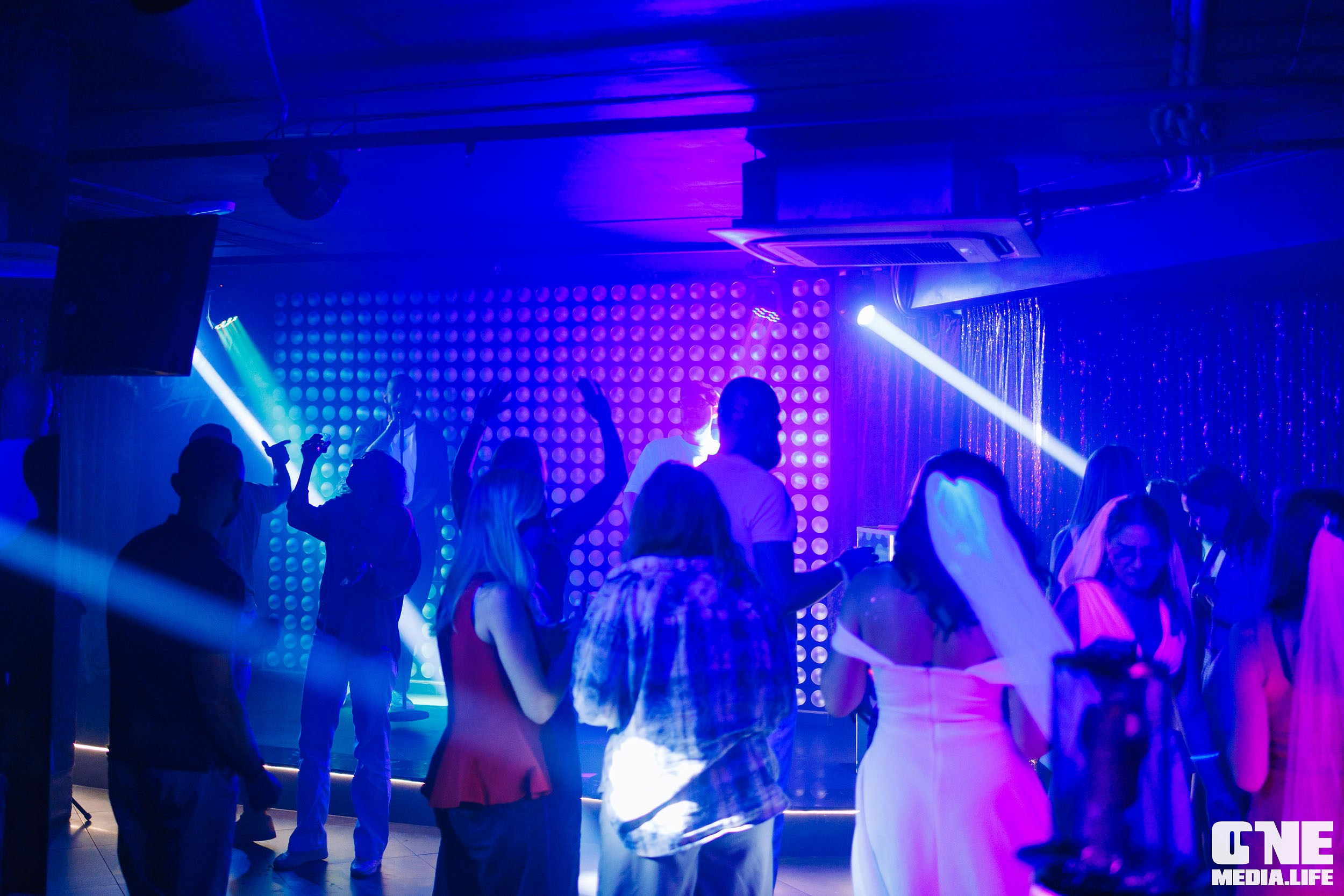 Фоторепортаж из караоке-клуба Эйфория. One Media Life: фоторепортажи, фотоотчеты с мероприятий и заведений