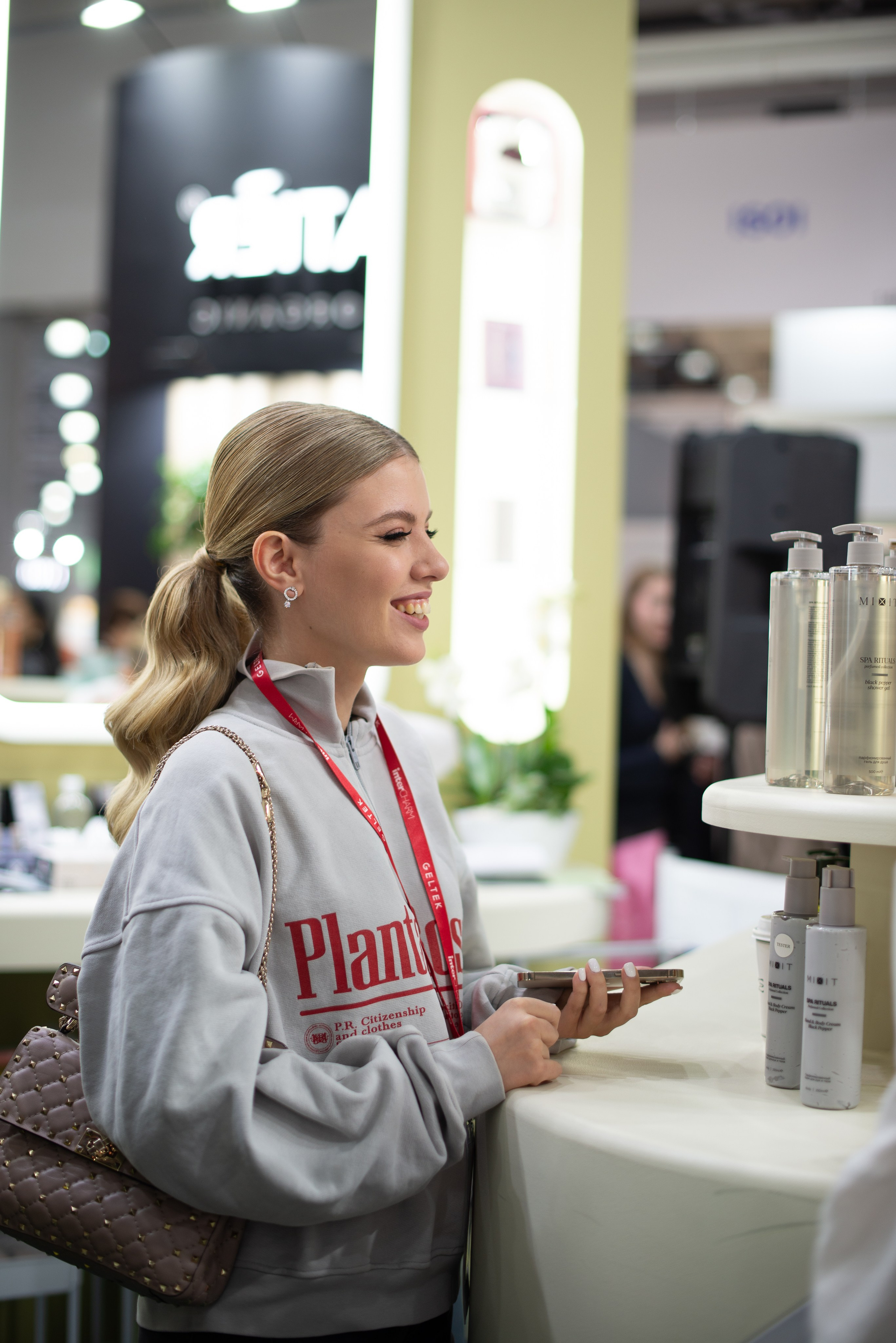 InterCHARM 2025 осень. Victoria Radjevna Репортажный Фотограф — Видеограф Москва • Санкт-Петербург