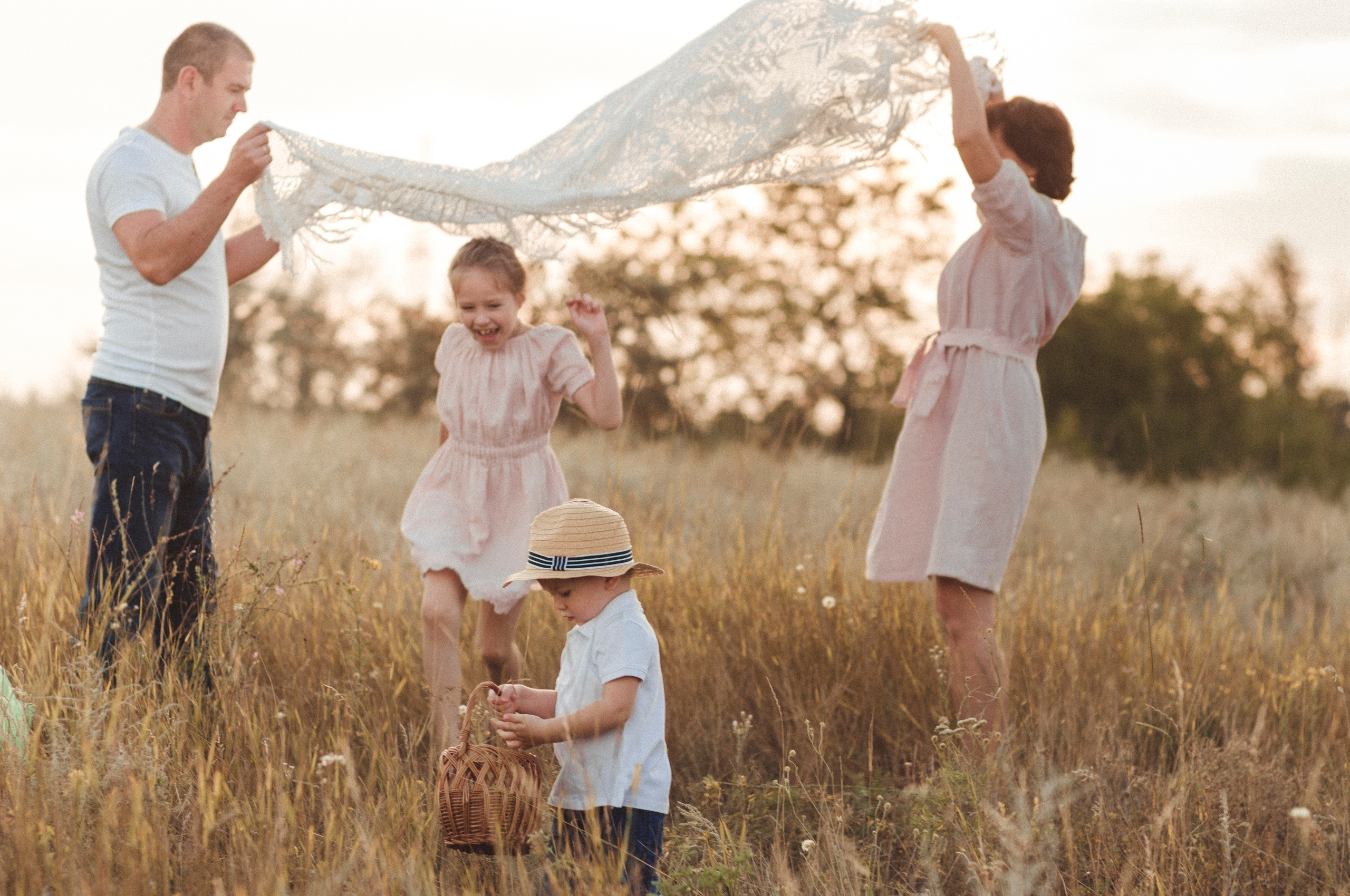 Виталя, Оксана, Лиза и Максим. Фотограф Катерина Тюрина. Саратов