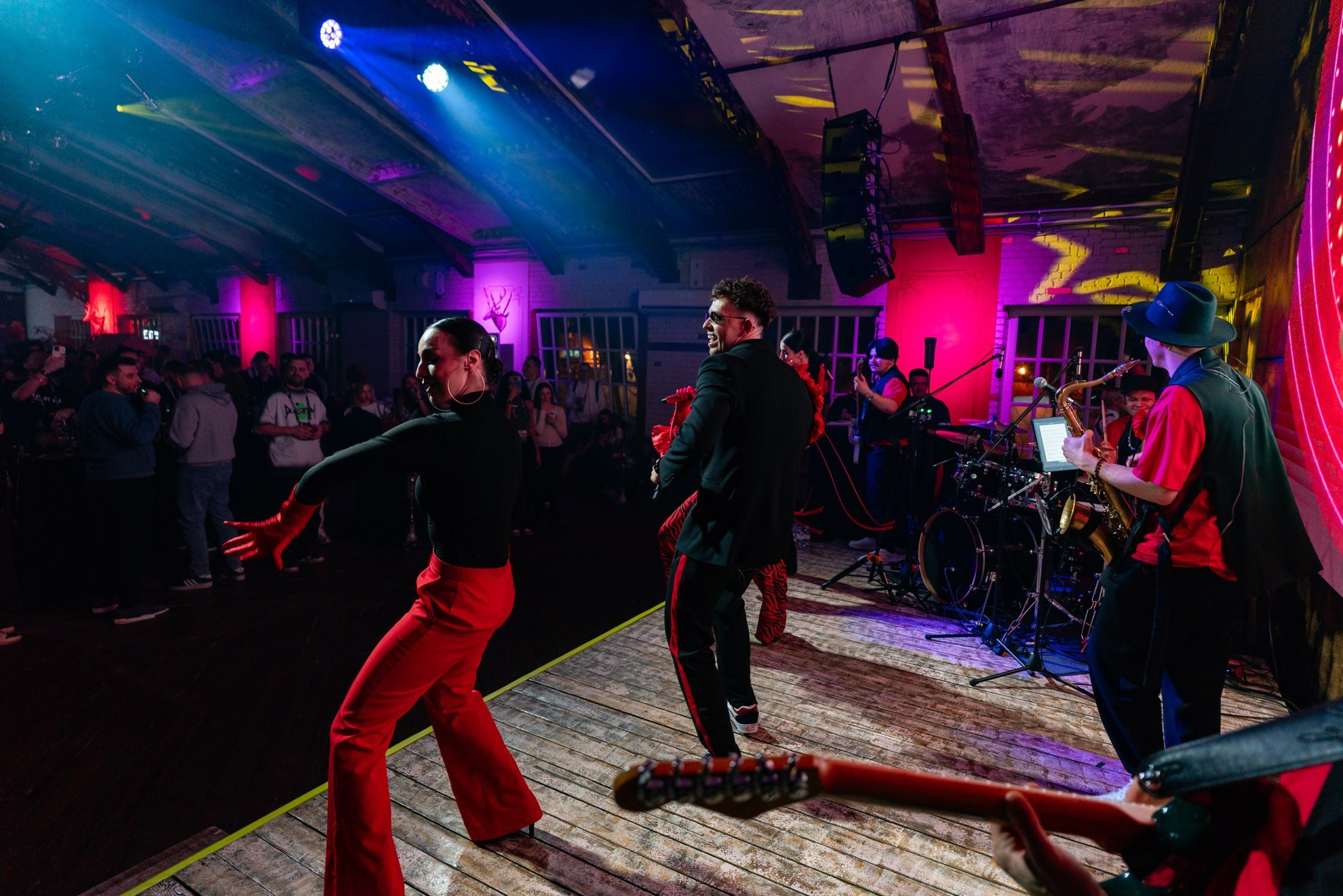 Фотограф на новогодний корпоратив. Репортажный фотограф в Москве Измалков Артем