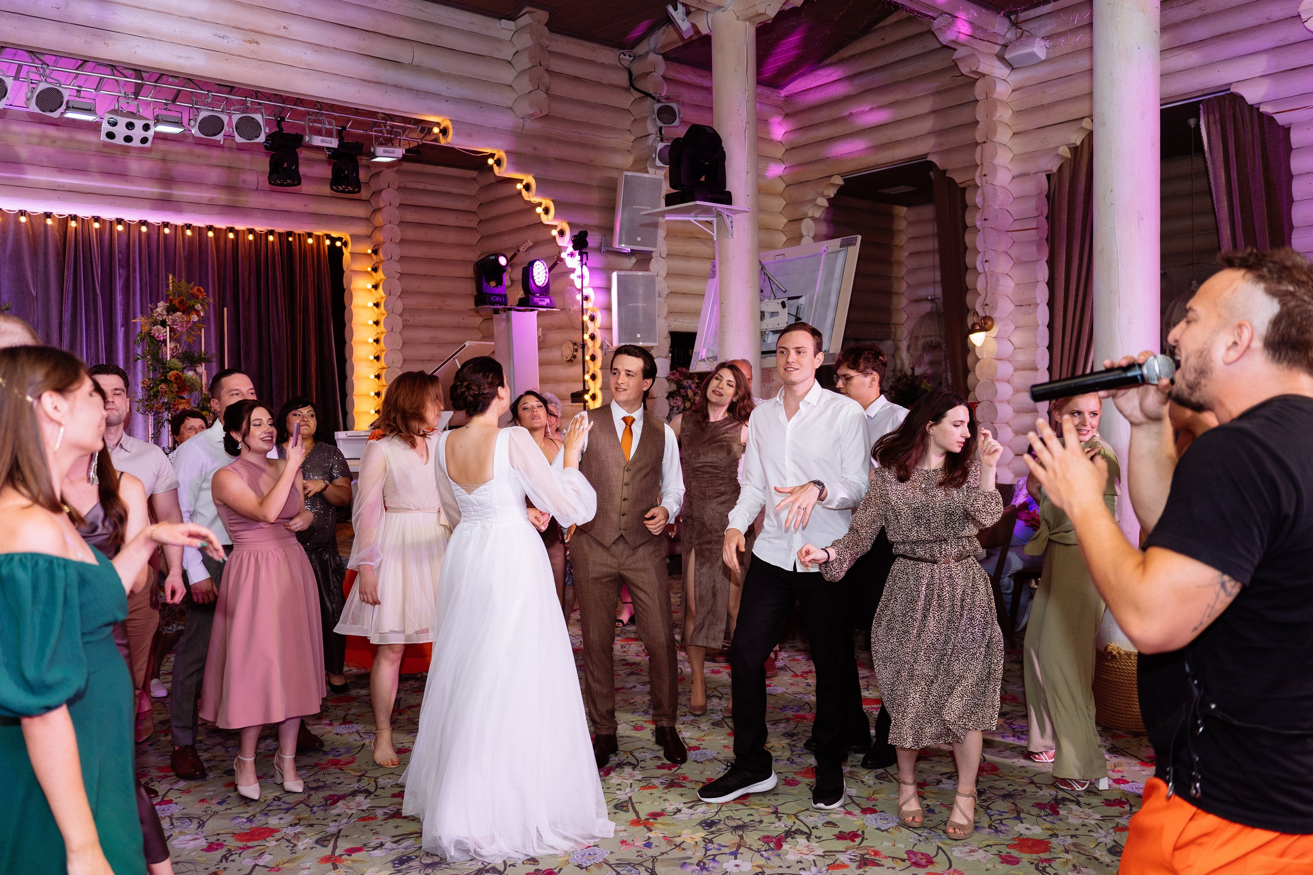 Свадьба Олега и Виктории в клубе «Ближняя дача»