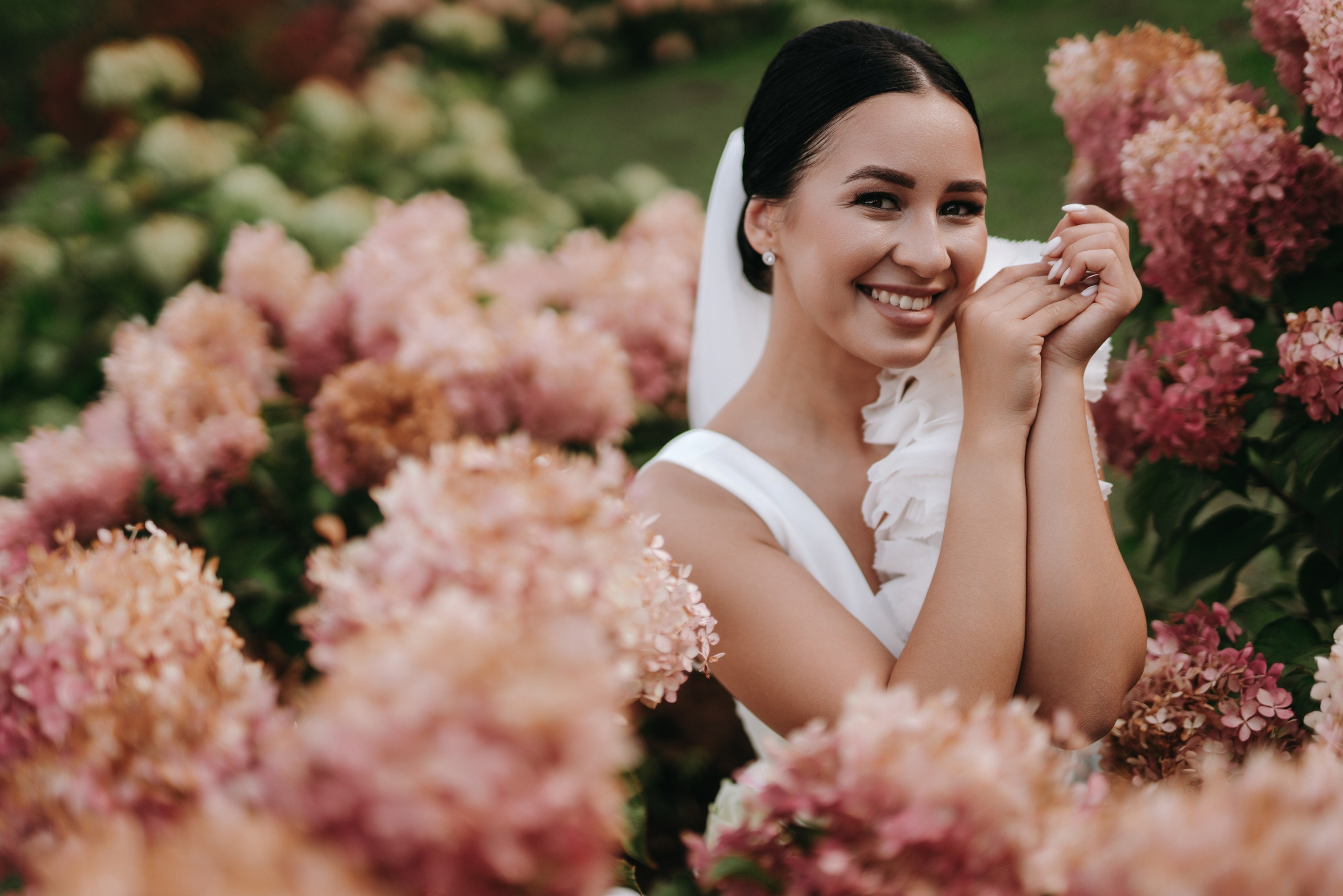 Почему сложно найти фотографа на 2–3 часа в свадебный сезон